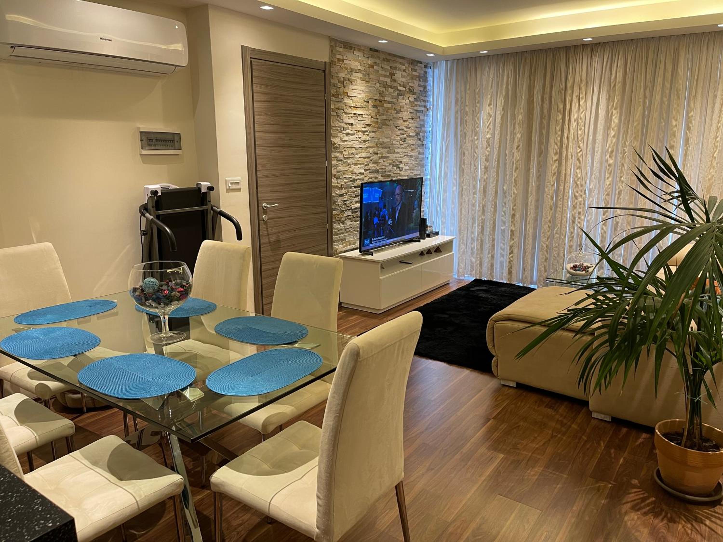 Modern Finished Apartment with natural light photo 3