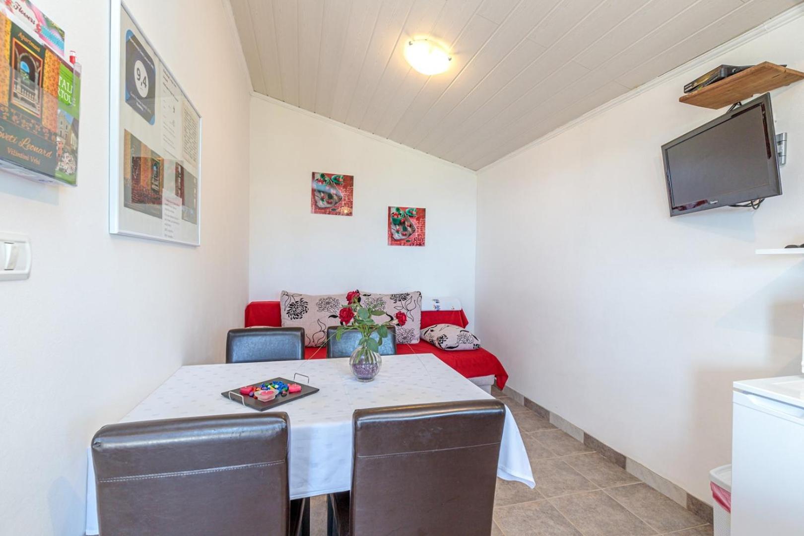 Apartments Sveti Leonard