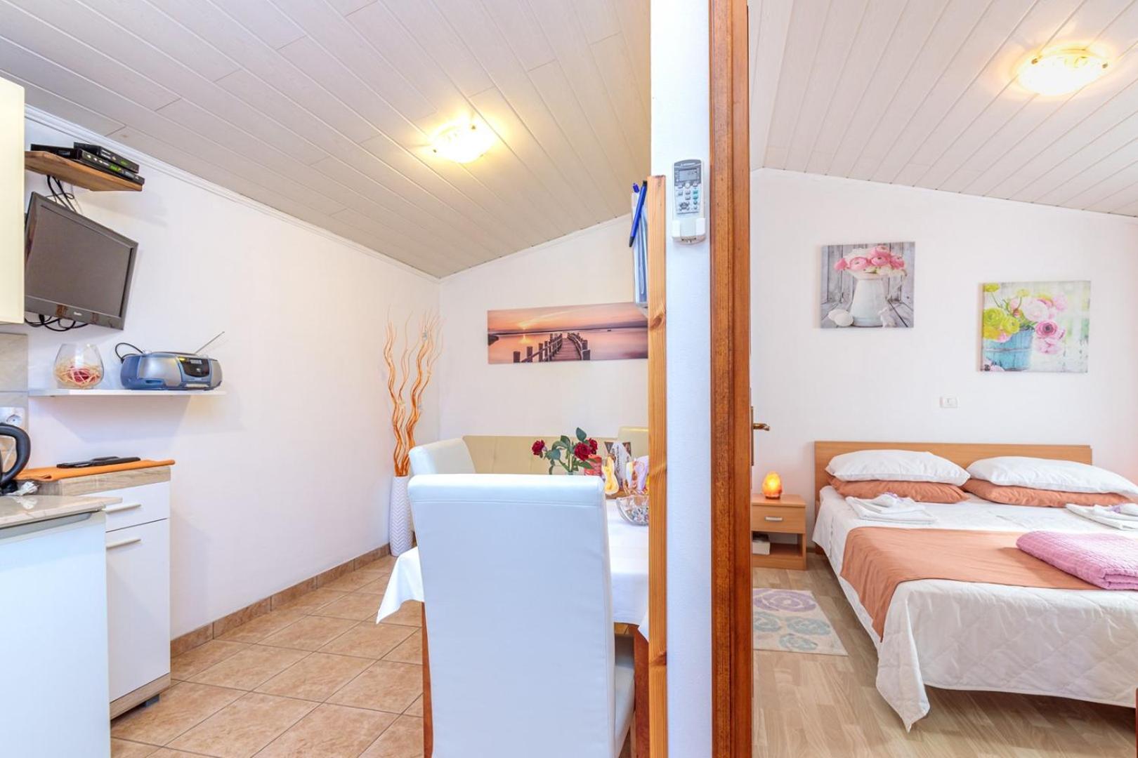 Apartments Sveti Leonard