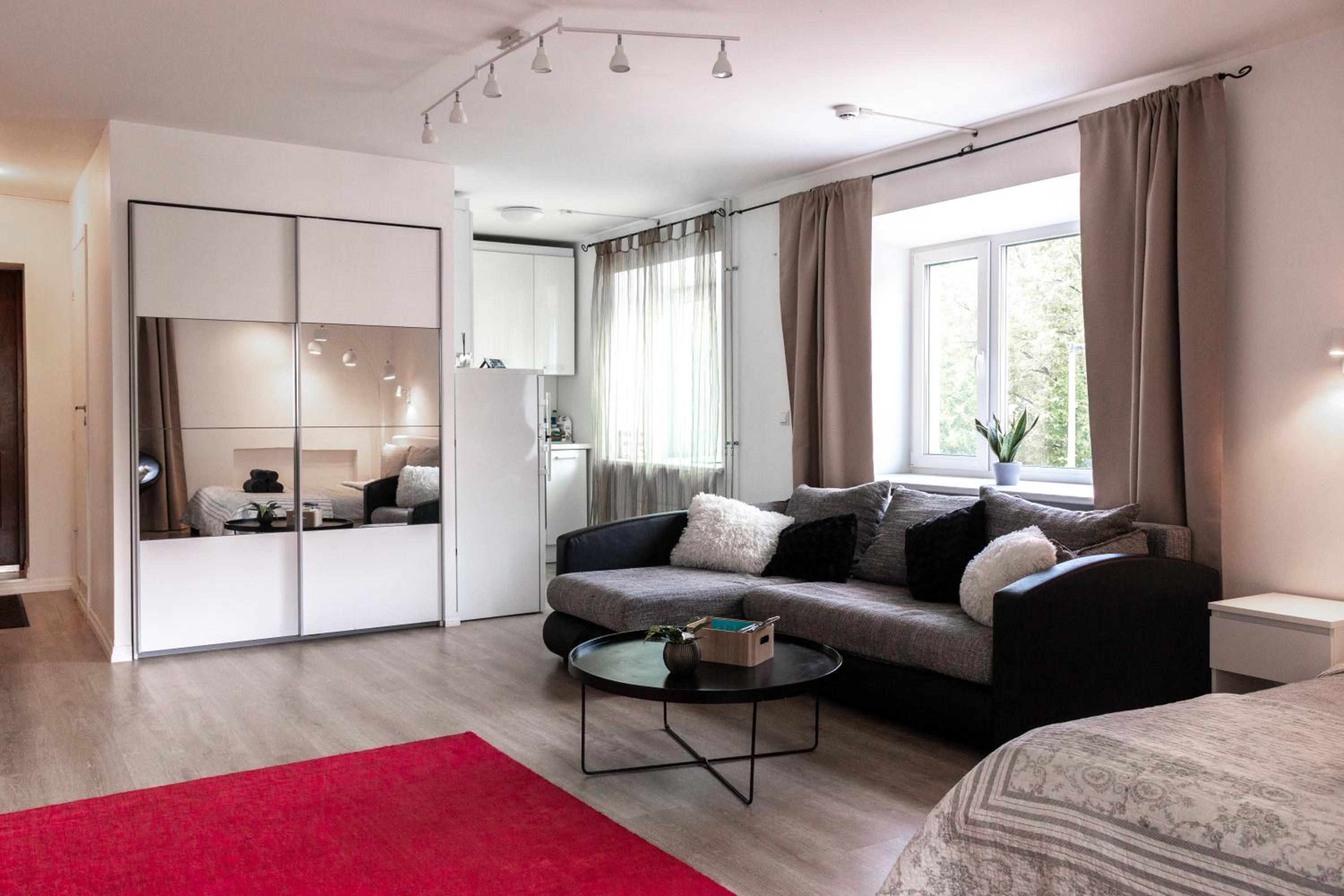 Tiigi str flats beside Old Town, parking Tartu Home