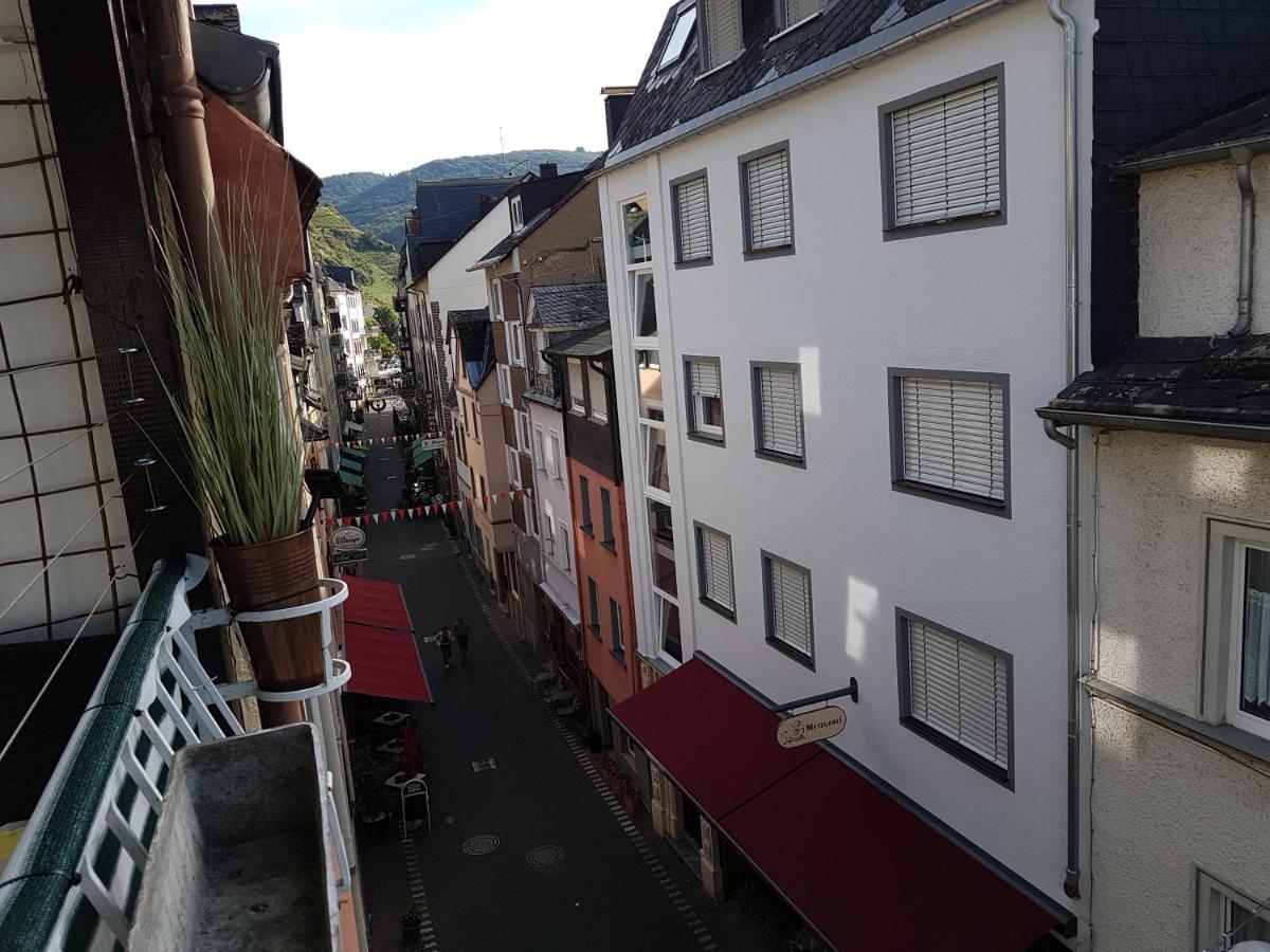 Photo 33