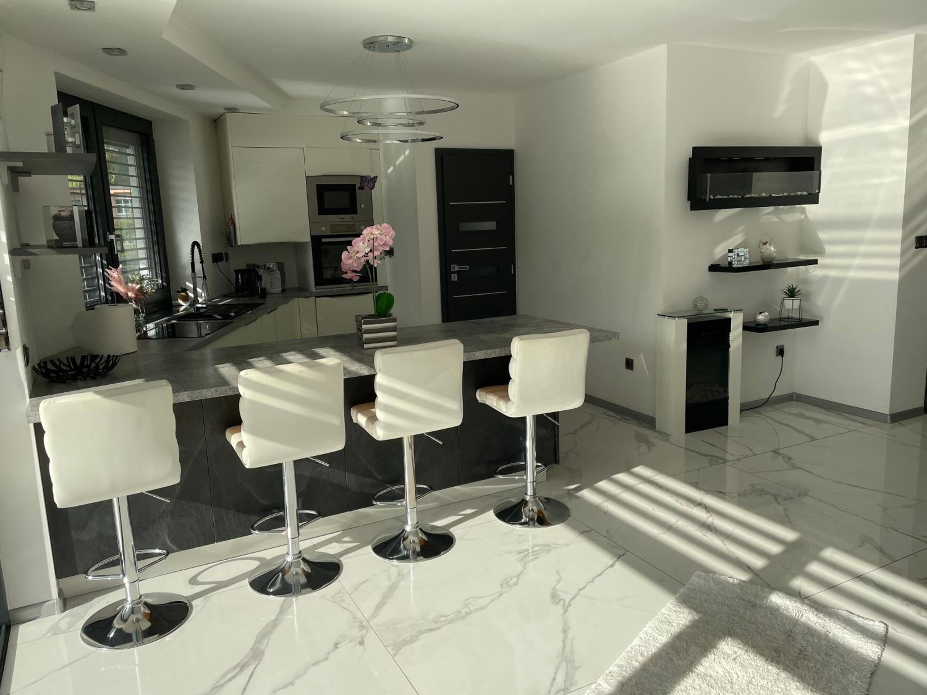 Hotel Vila Pollux - Image 1