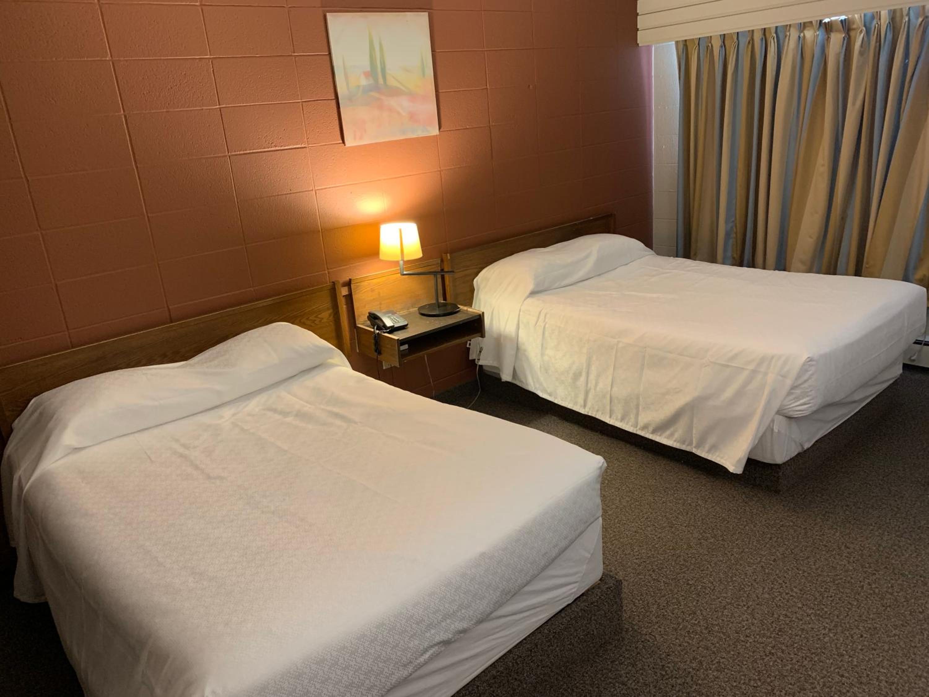 Grande Prairie Vacations - Westport Inn - Property Image 4