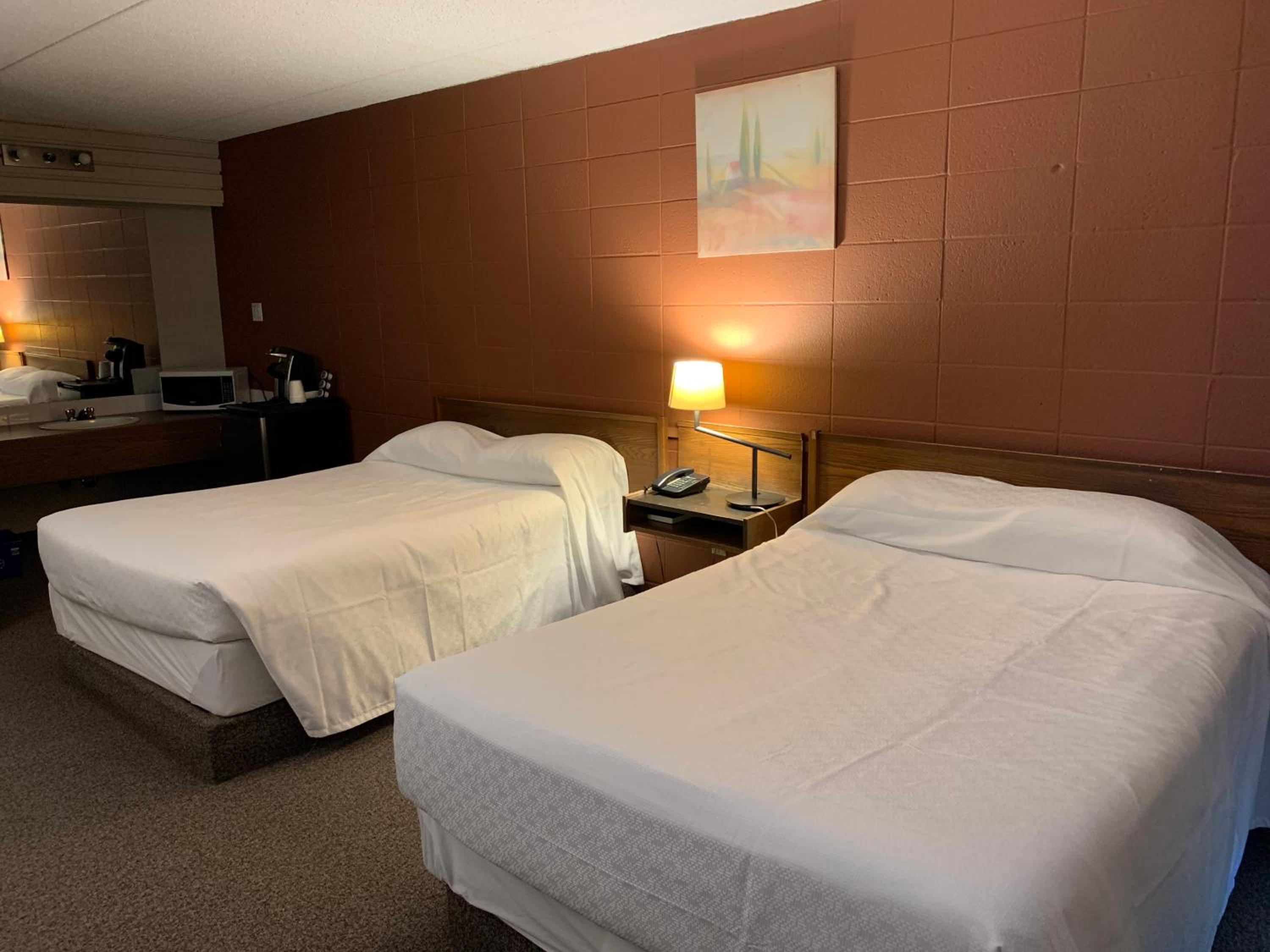 Grande Prairie Vacations - Westport Inn - Property Image 11