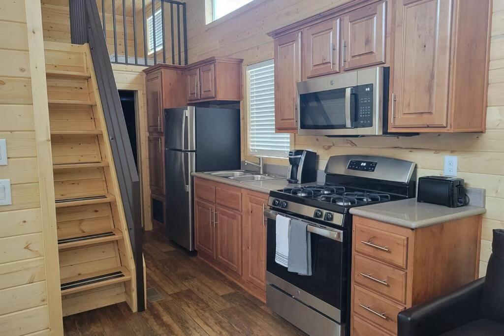 077 Tiny Home nr Grand Canyon South Rim Sleeps 8 view 2