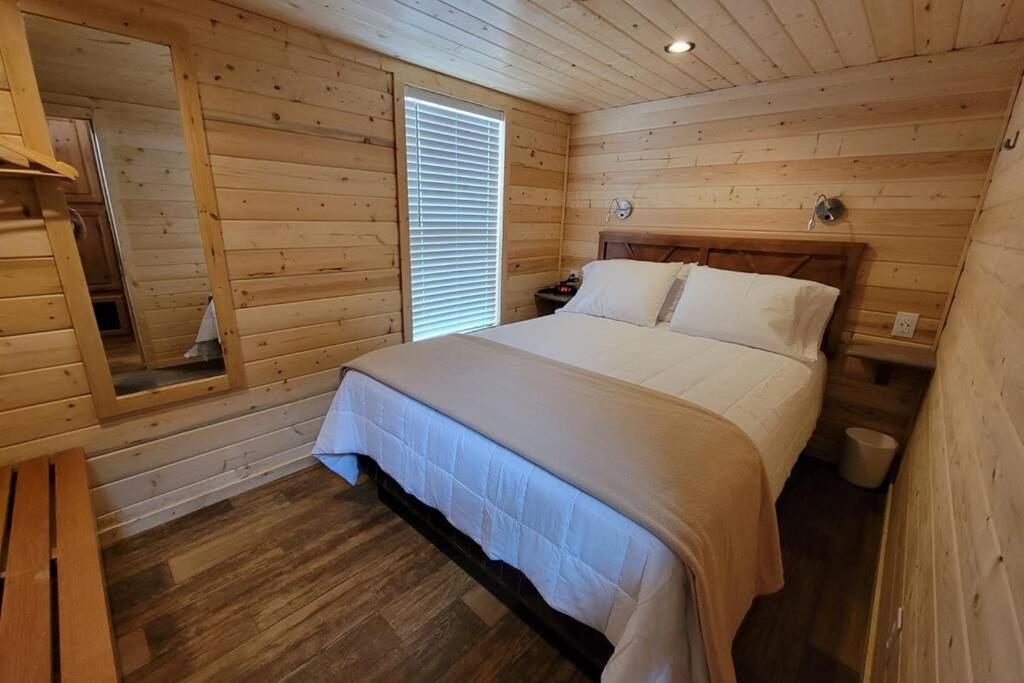 077 Tiny Home nr Grand Canyon South Rim Sleeps 8 view 3