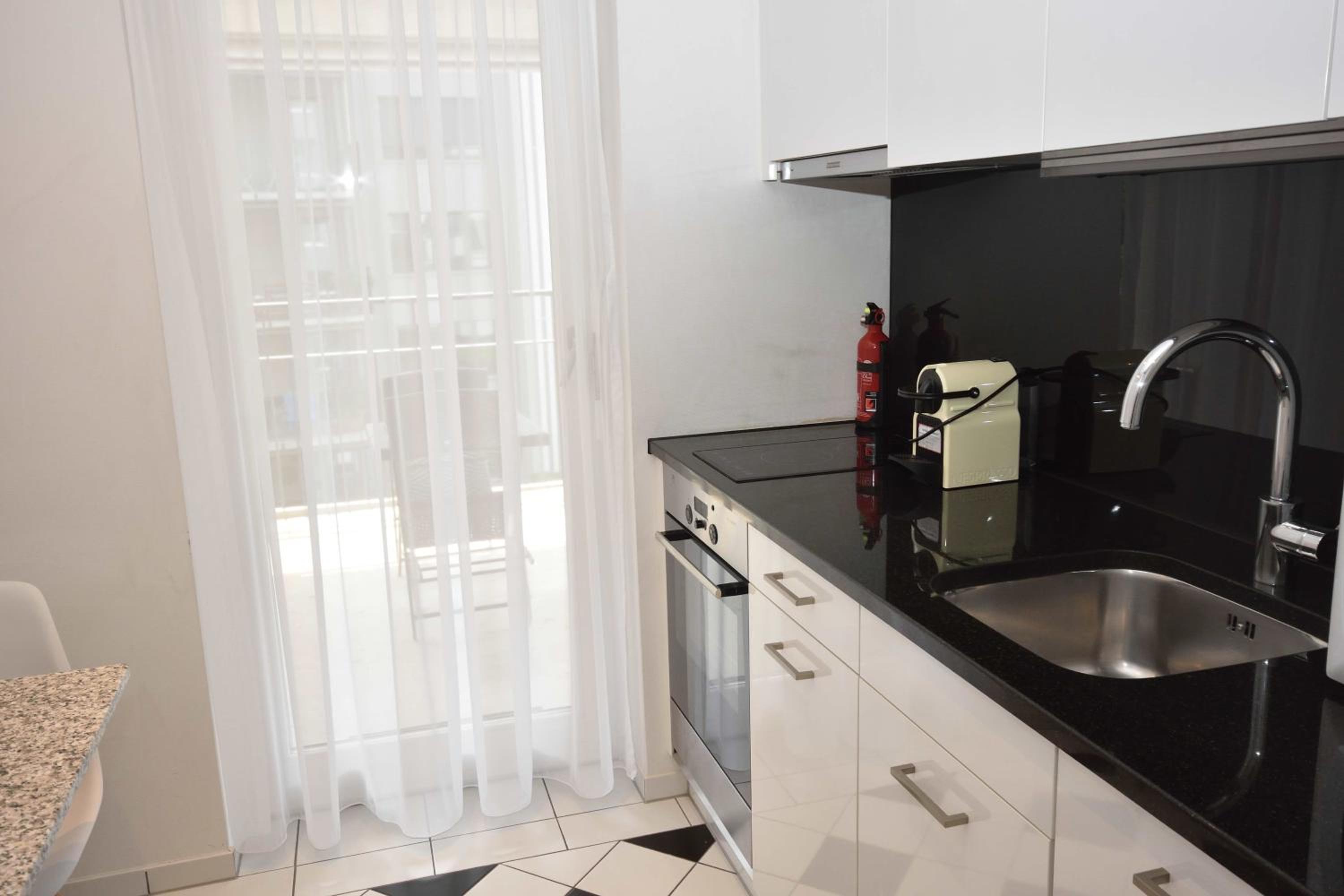 Stylish Studio near lake and Opera - Flower 22