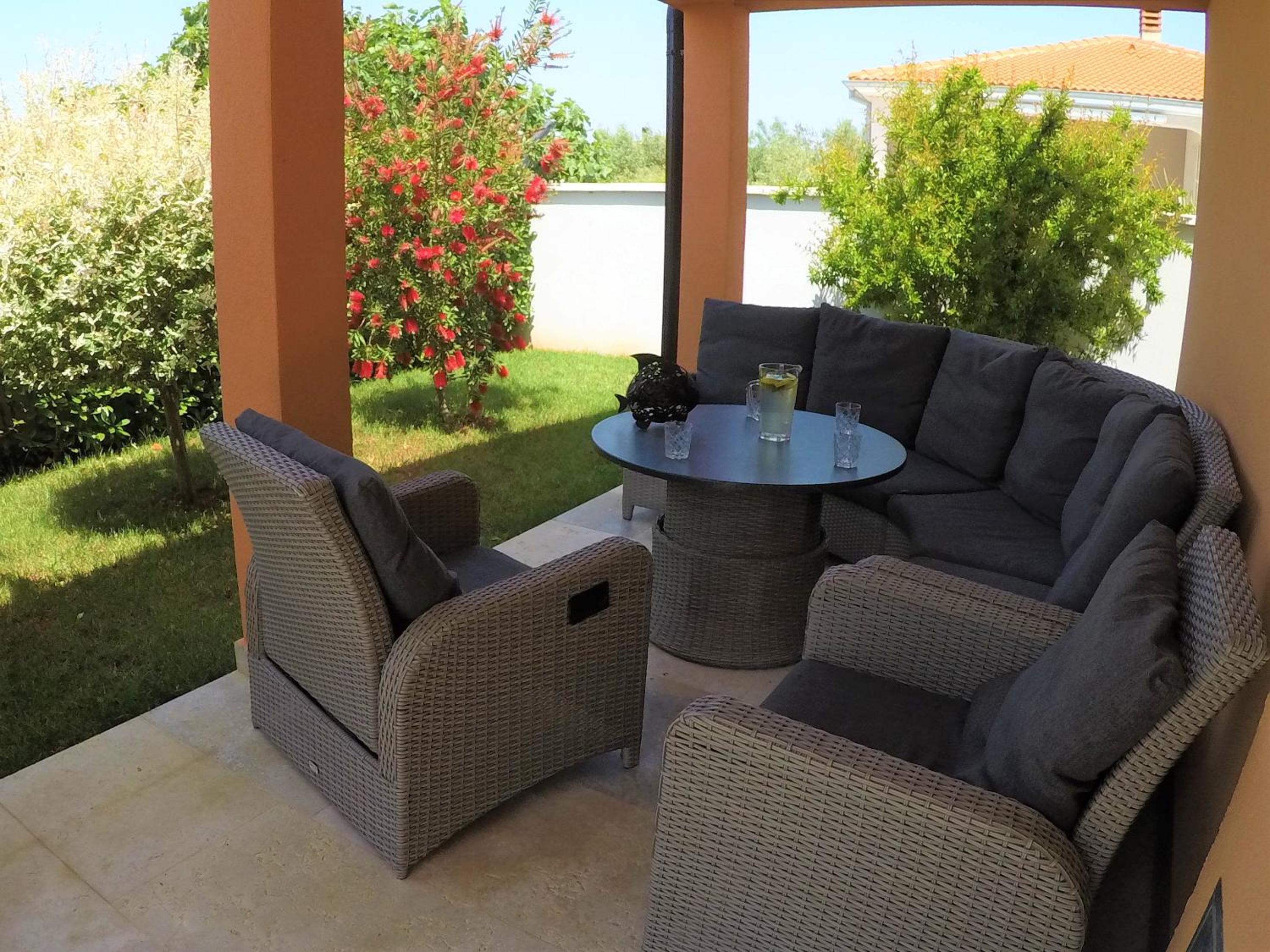 Holiday house Vedrana, Jadreški view 4