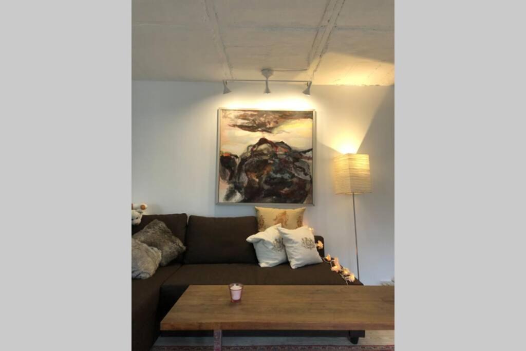 AppleFlower Farm retro apartment