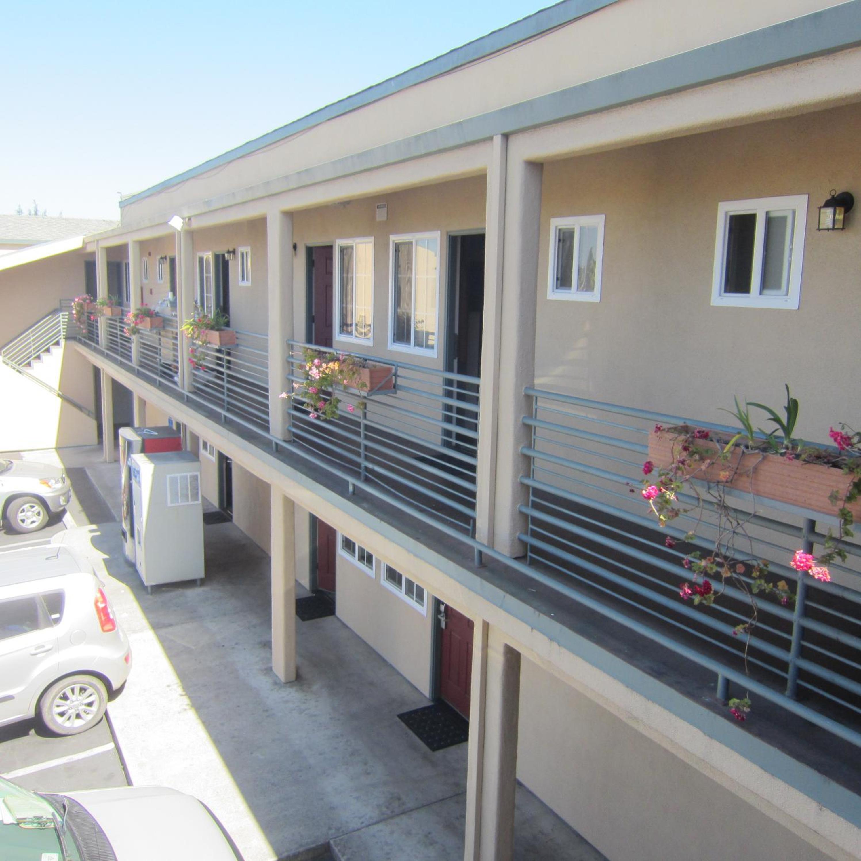 Pacific Best Inn view 4