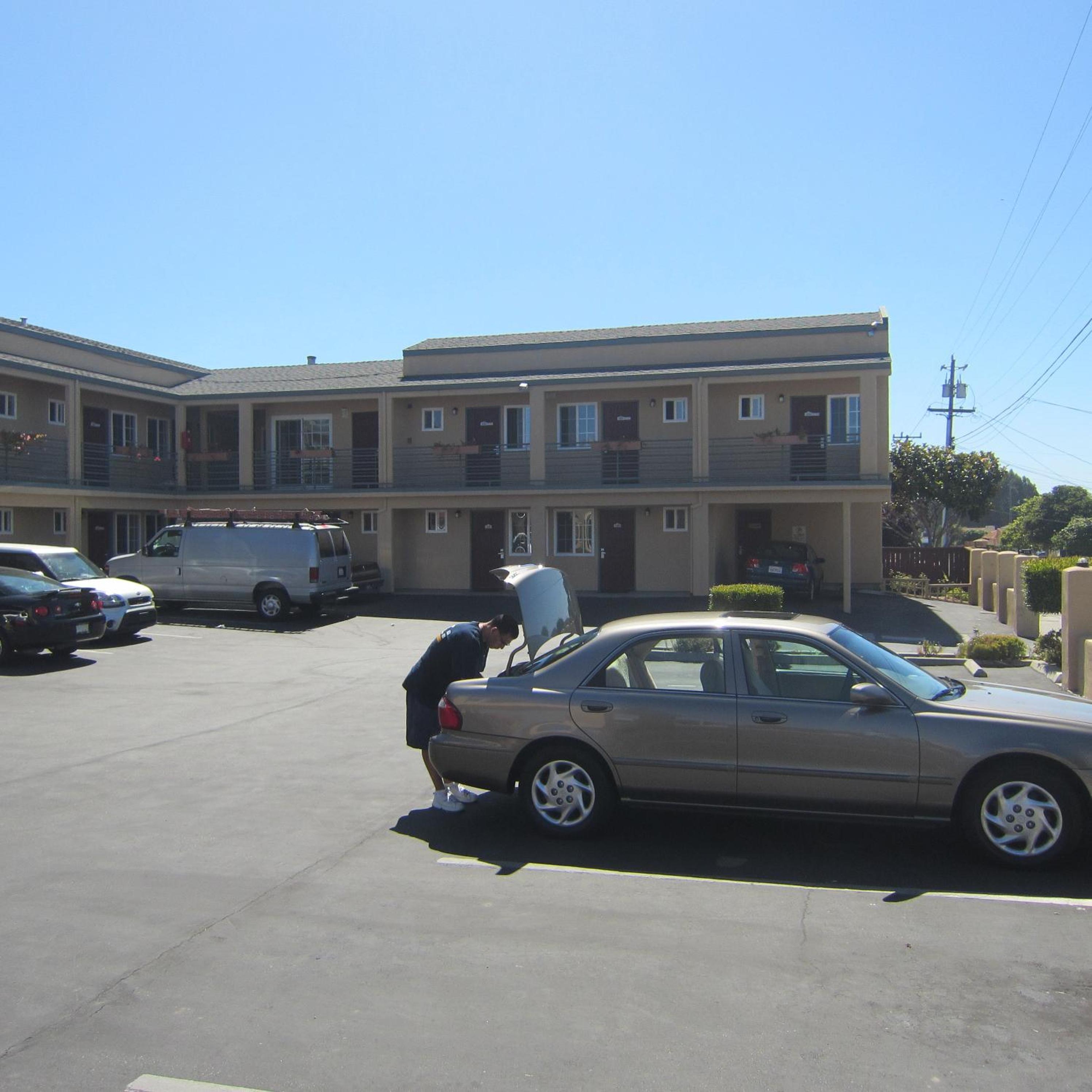 Pacific Best Inn view 3