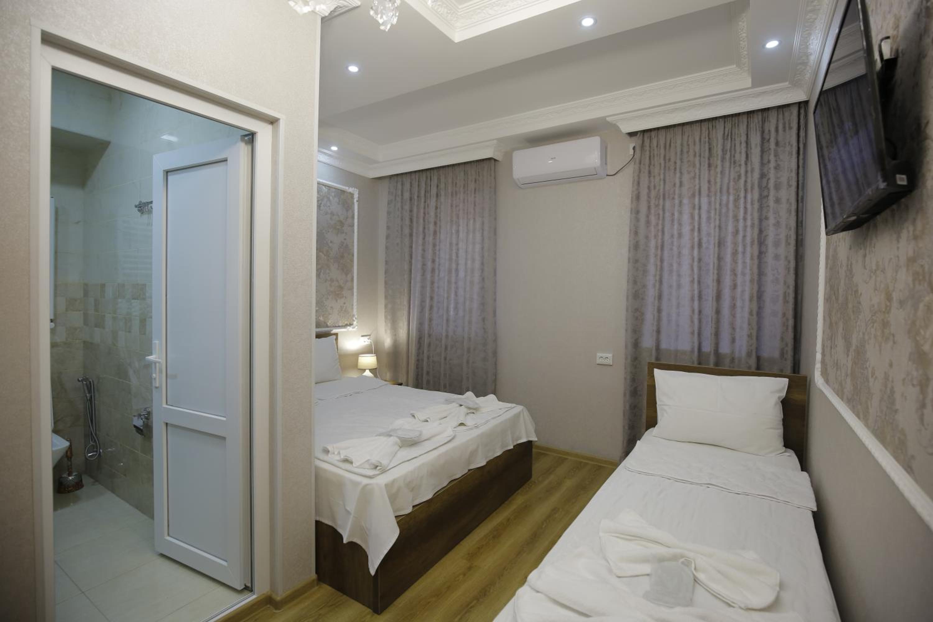 HOTEL COMFORT