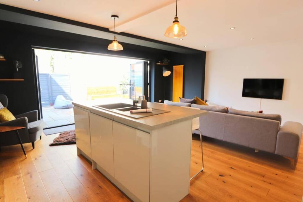 Hotwells Modern Mews view 4