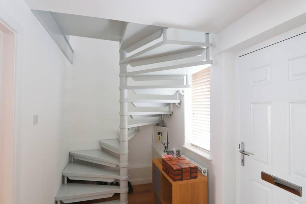 Hotwells Modern Mews view 5