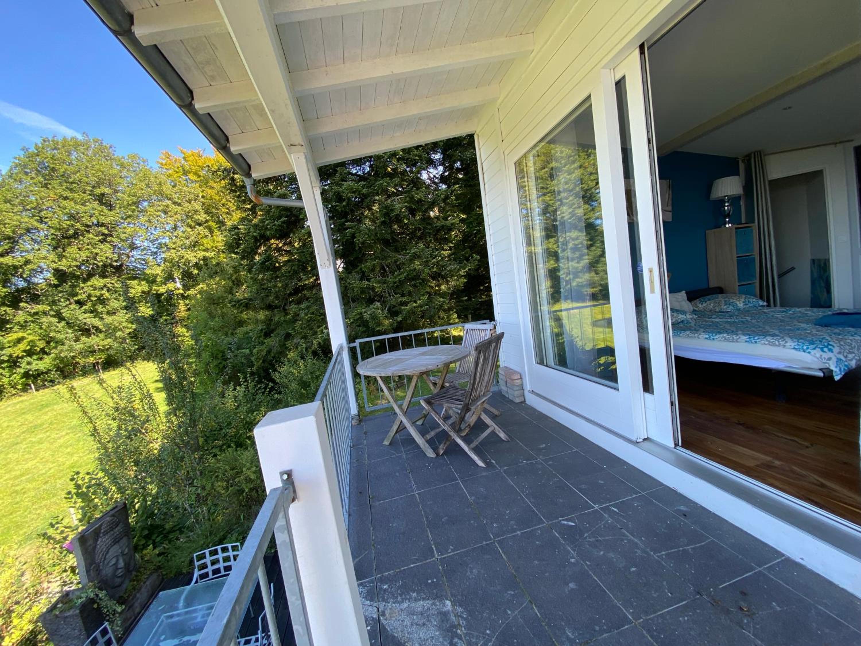 Petite maison à l'orée des bois vue magnifique sur le lac zenitude et plénitude