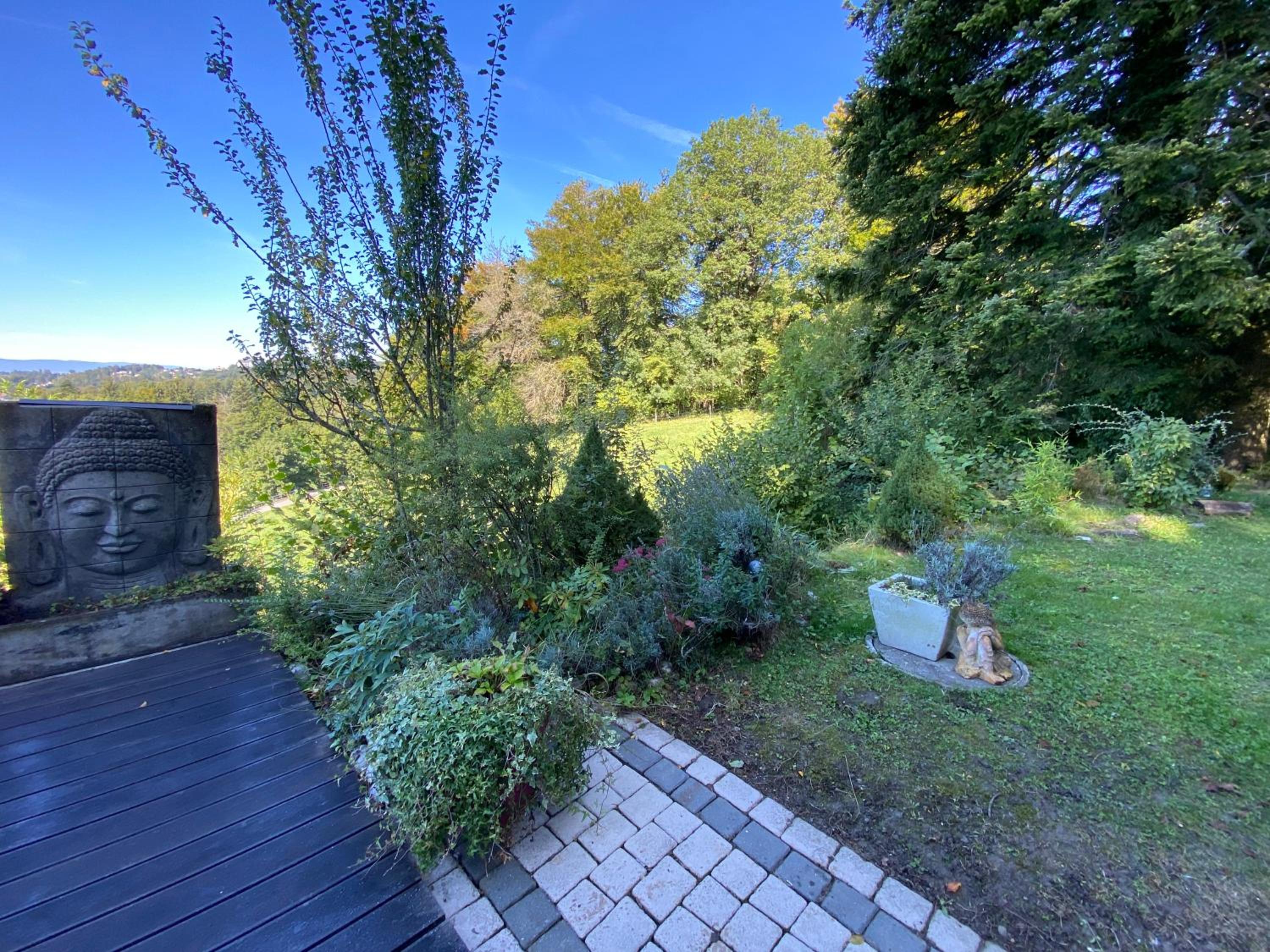 Petite maison à l'orée des bois vue magnifique sur le lac zenitude et plénitude