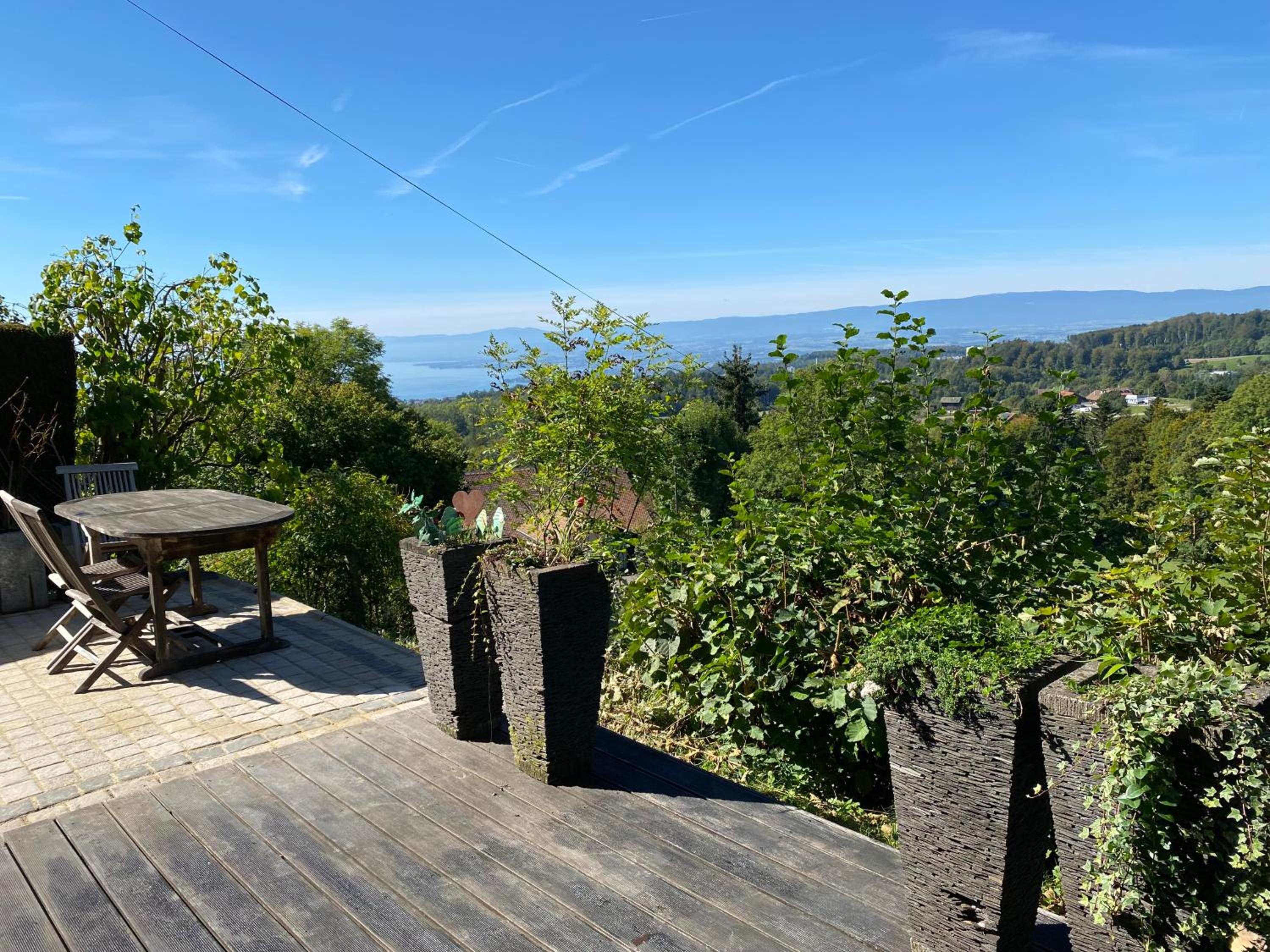 Petite maison à l'orée des bois vue magnifique sur le lac zenitude et plénitude