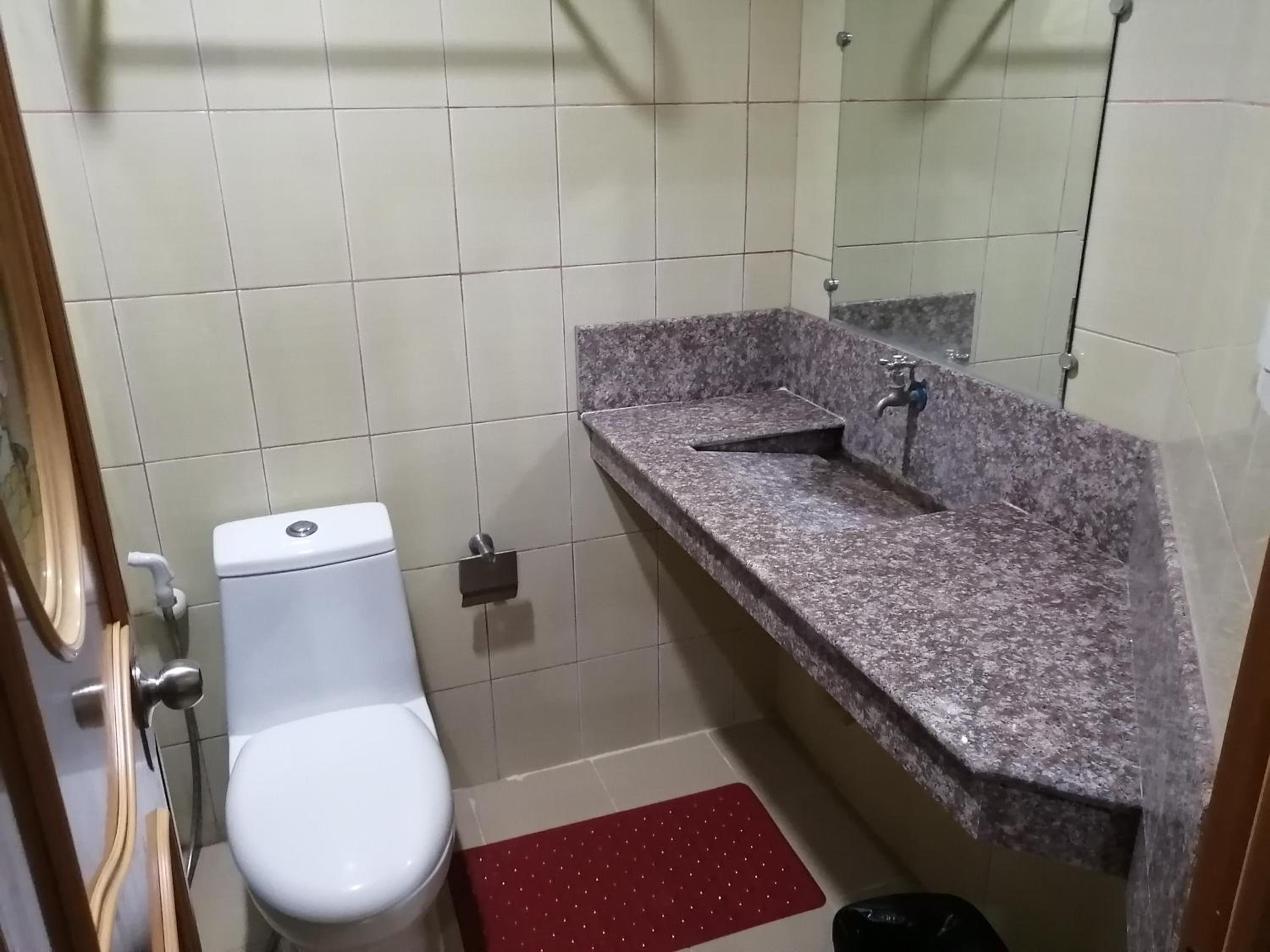 Manora Apartment