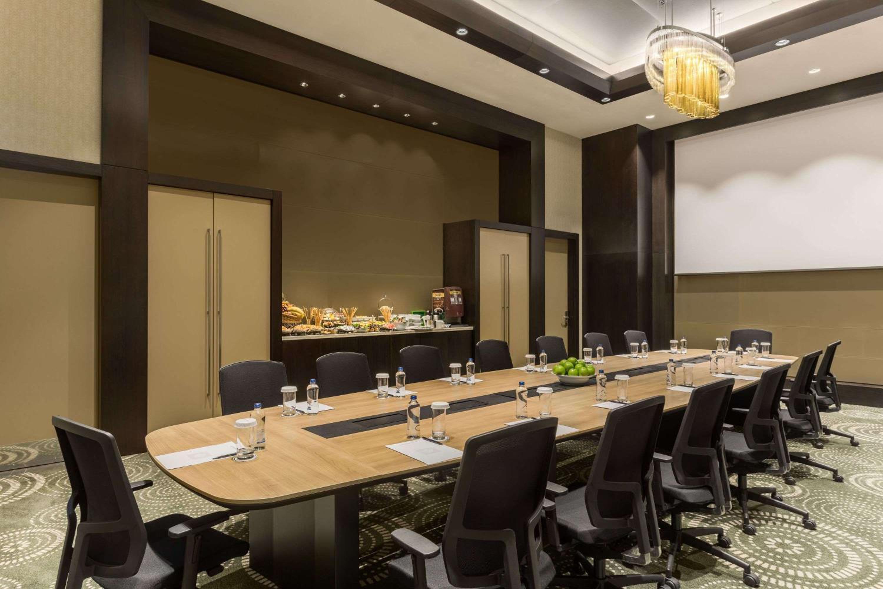 Wyndham Grand Istanbul Europe - Image 15