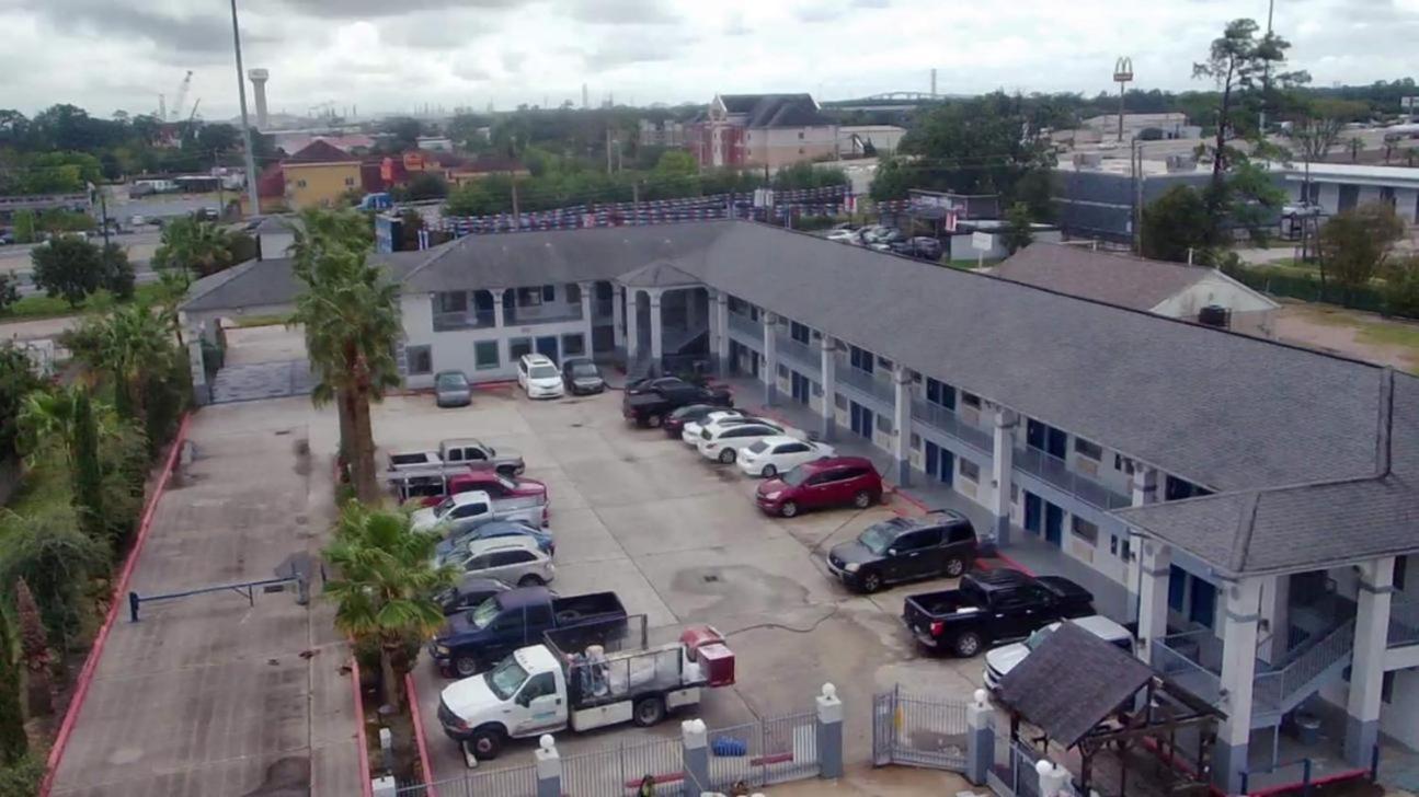 Sunrise Inn & Suites view 5