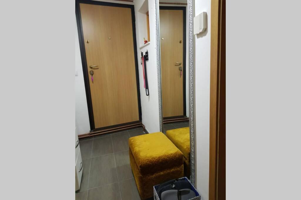 Apartman sa garažom i internetom