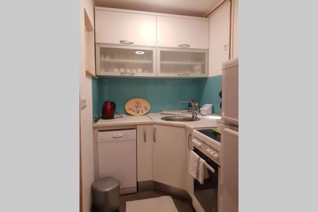 Apartman sa garažom i internetom