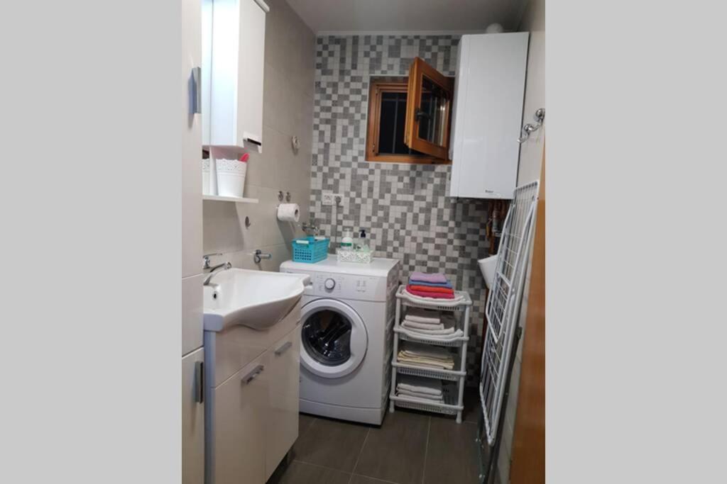 Apartman sa garažom i internetom