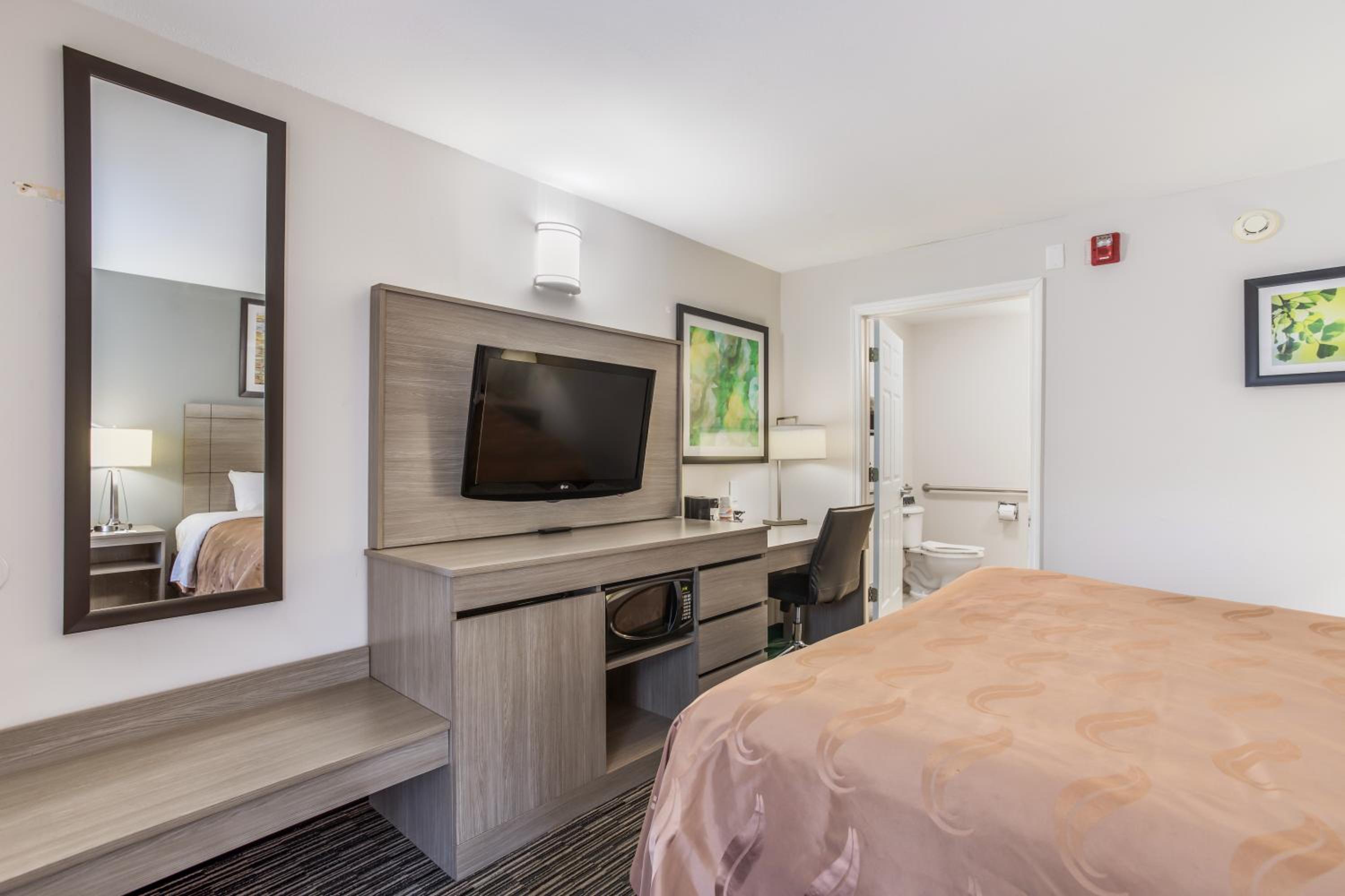 Quality Inn Gallatin-Nashville Metro - Property Image 22