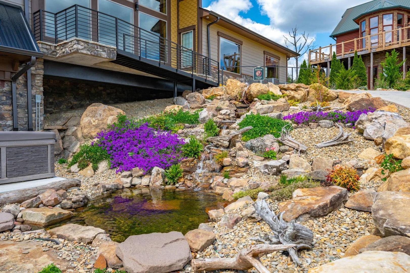 Tennessee Whiskey, Indoor Pool, Amazing Views, Theater Room, Hot Tub, 5 Star Luxury! view 4
