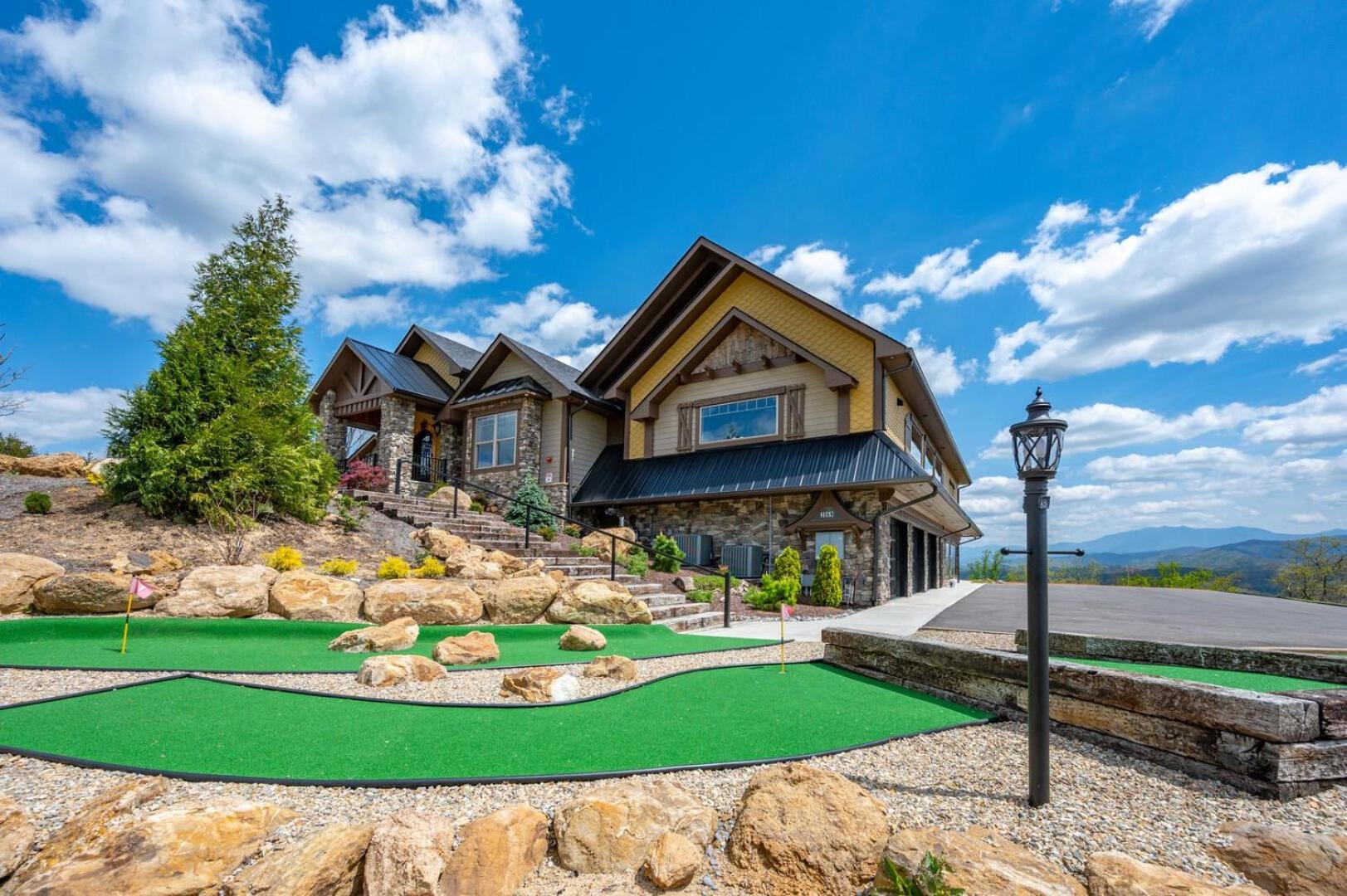 Tennessee Whiskey, Indoor Pool, Amazing Views, Theater Room, Hot Tub, 5 Star Luxury! view 5