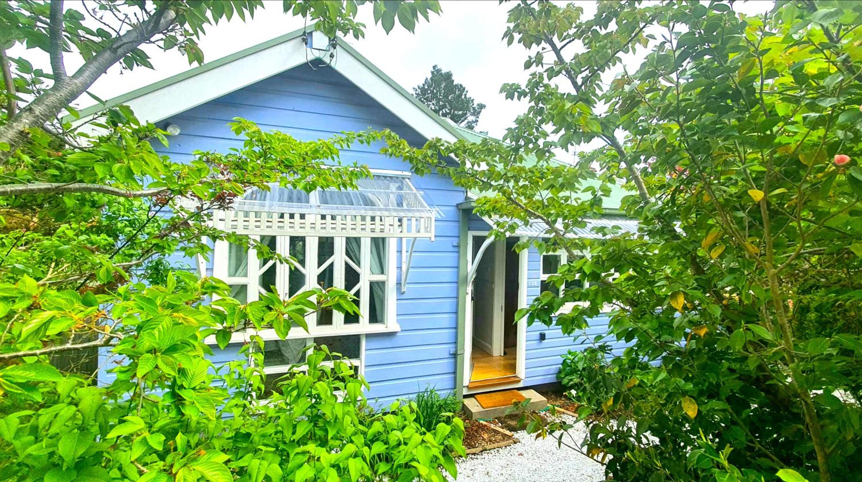 Hotel Plum Blossom Cottage - Image 1