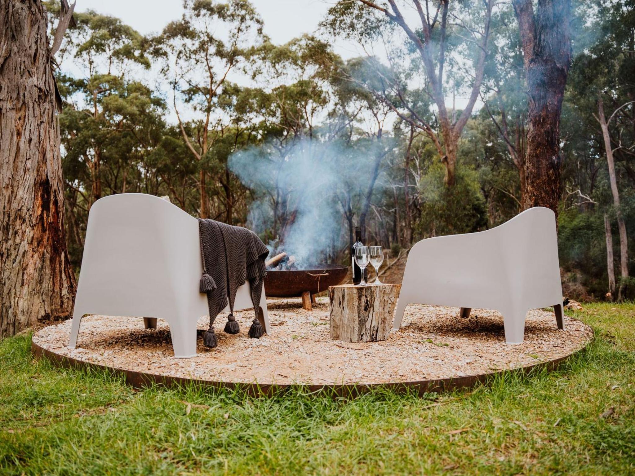 Lithic House -wood fire and bush views