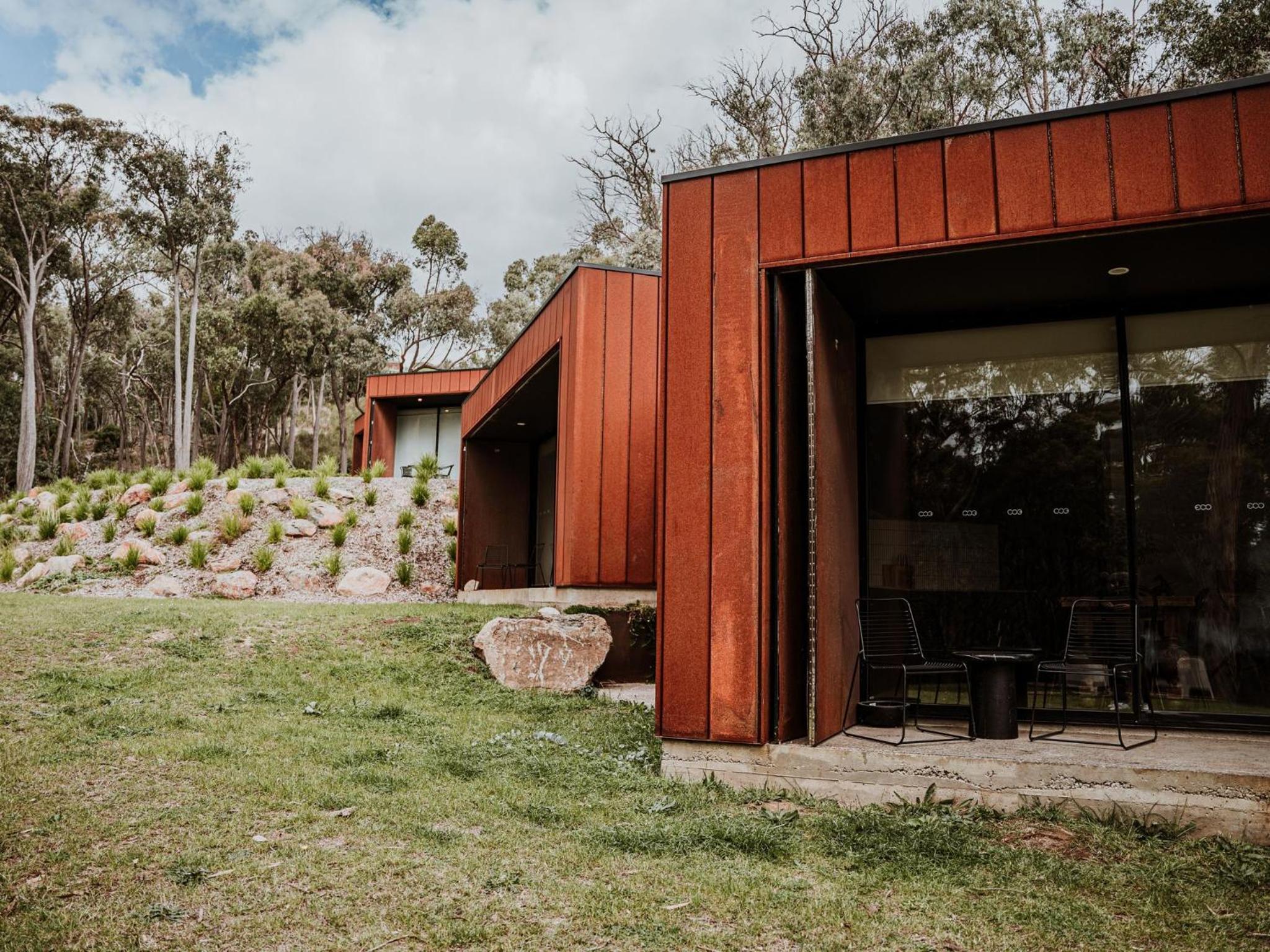 Lithic House -wood fire and bush views