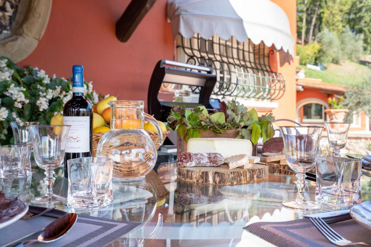 Villa Le Vigne view 2