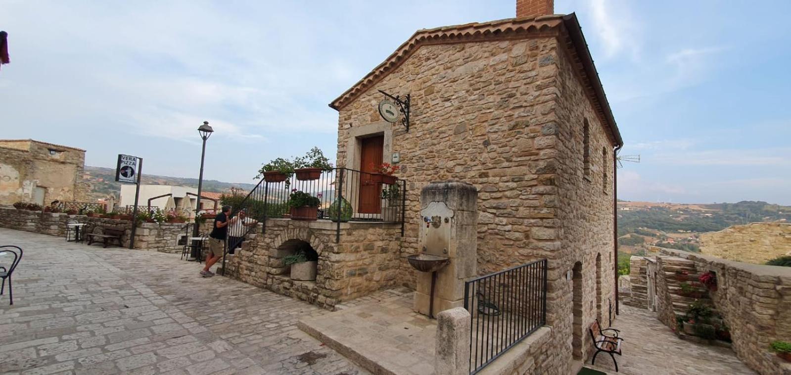 L'OROLOGIO casa vacanze view 2