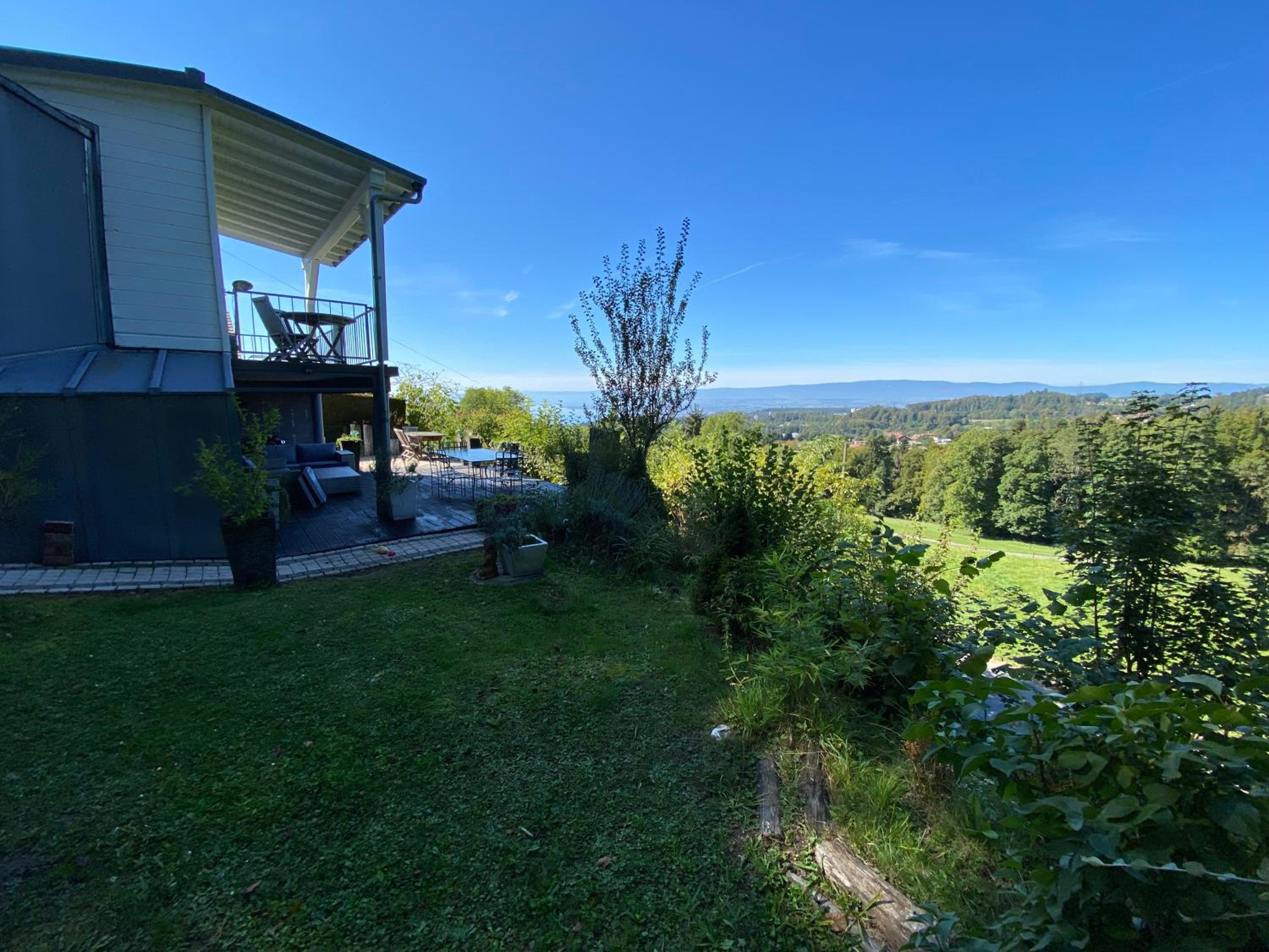 Petite maison à l'orée des bois vue magnifique sur le lac zenitude et plénitude