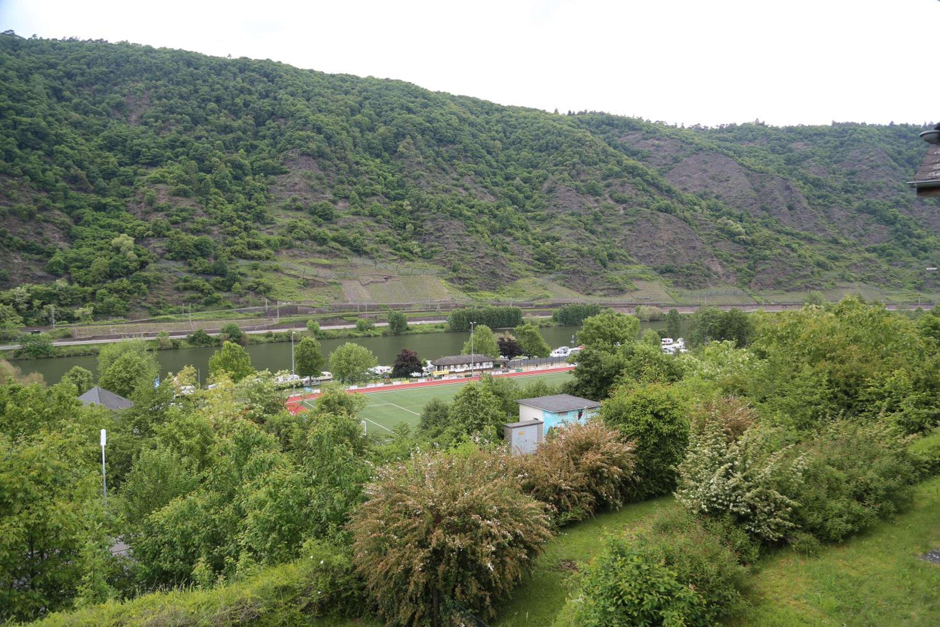 Haus Flora - Ferienwohnungen view 2