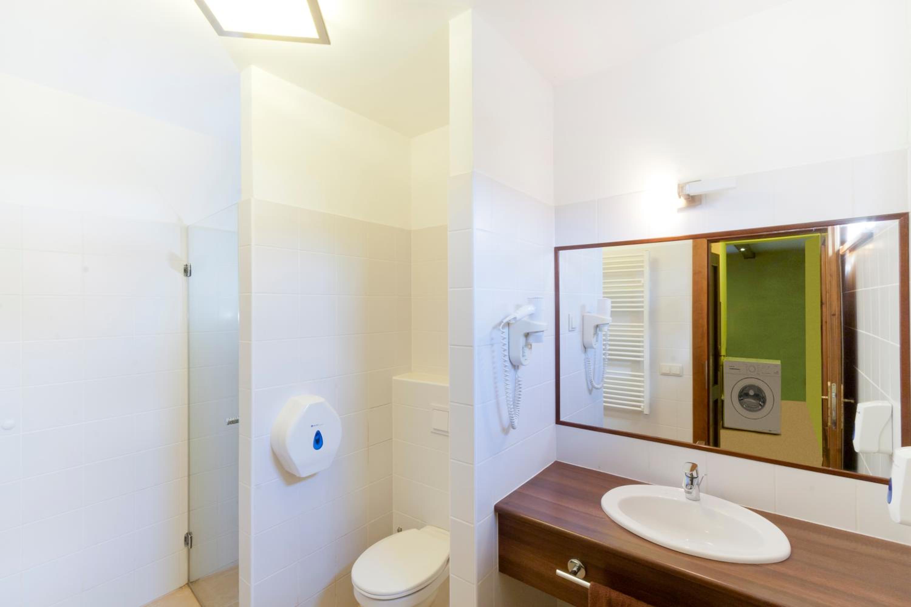 Tó apartmanházak