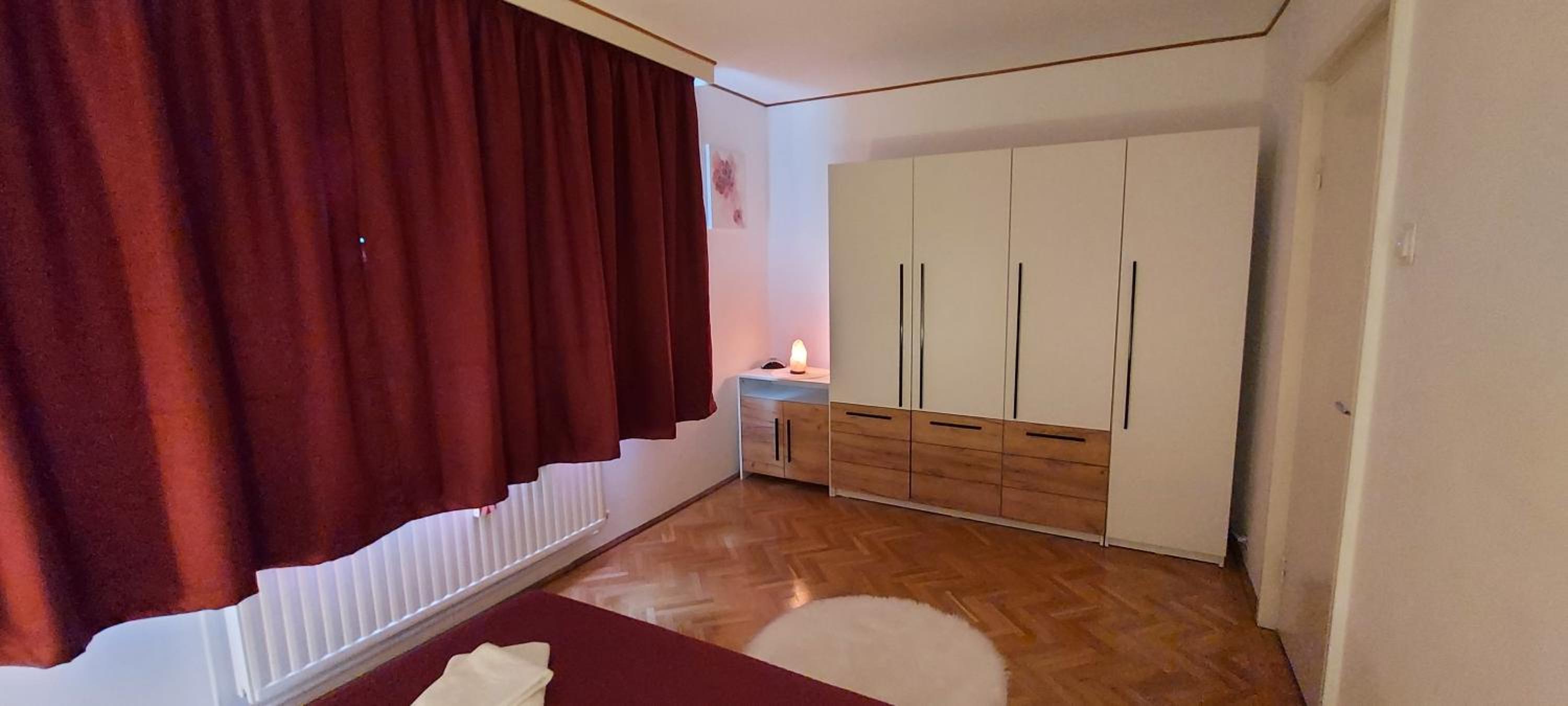 Minerva en Braşov — hotel room