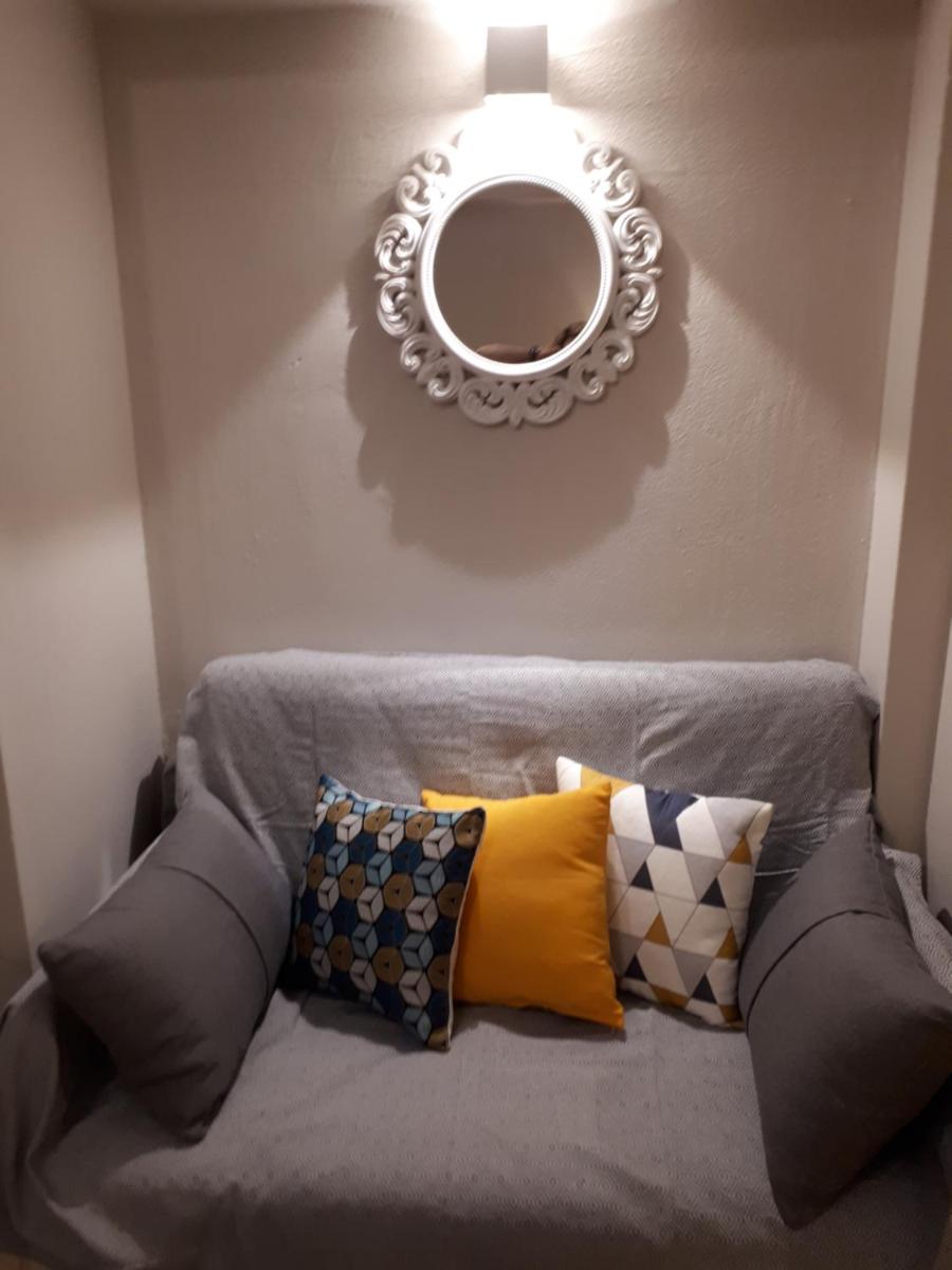 Myron, Athens - Cozy & King-Size Bed