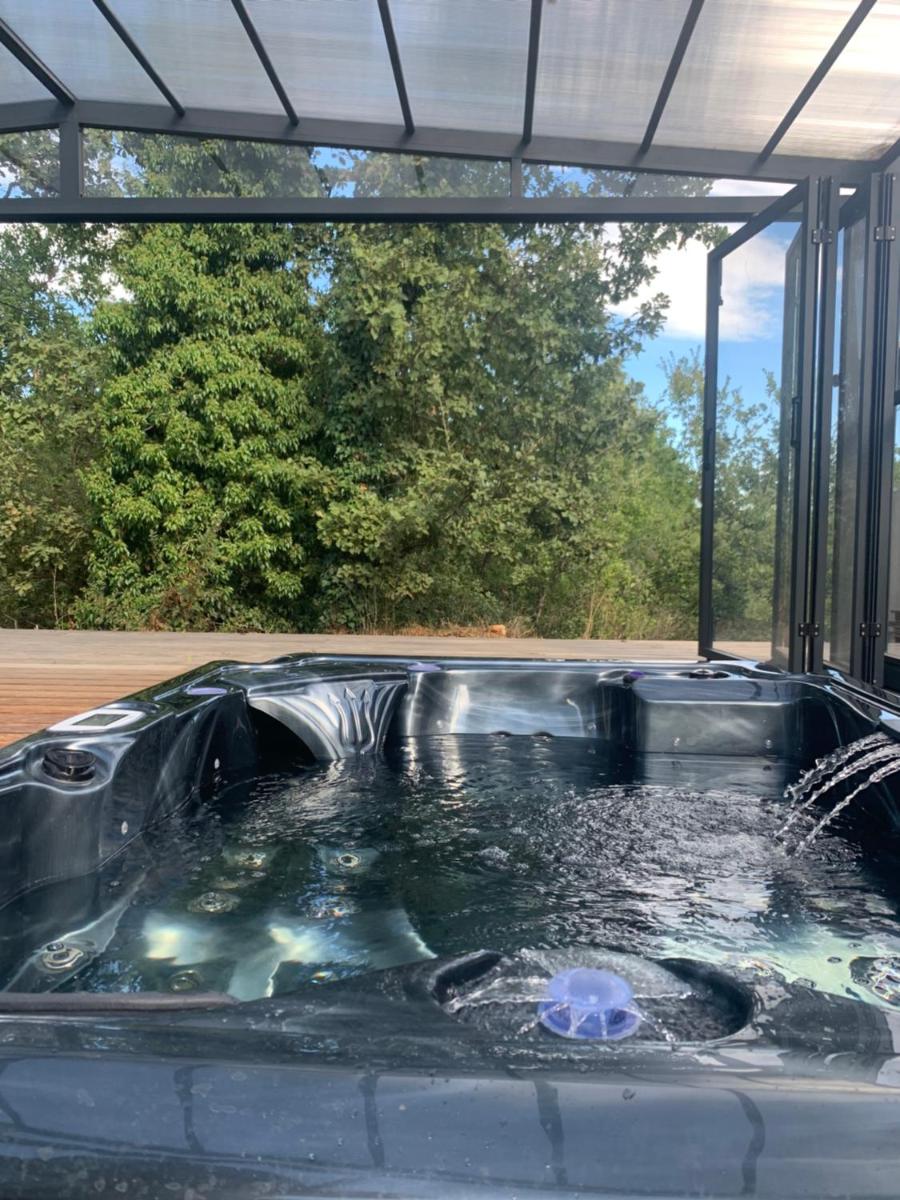 Sous Les oliviers - SPA Jacuzzi - Charming view 2