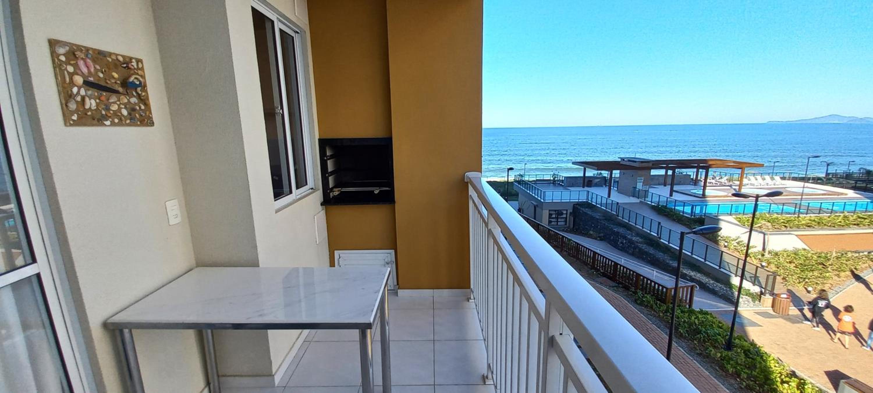Apartamento CONFORT CLUB FRENTE MAR completo.