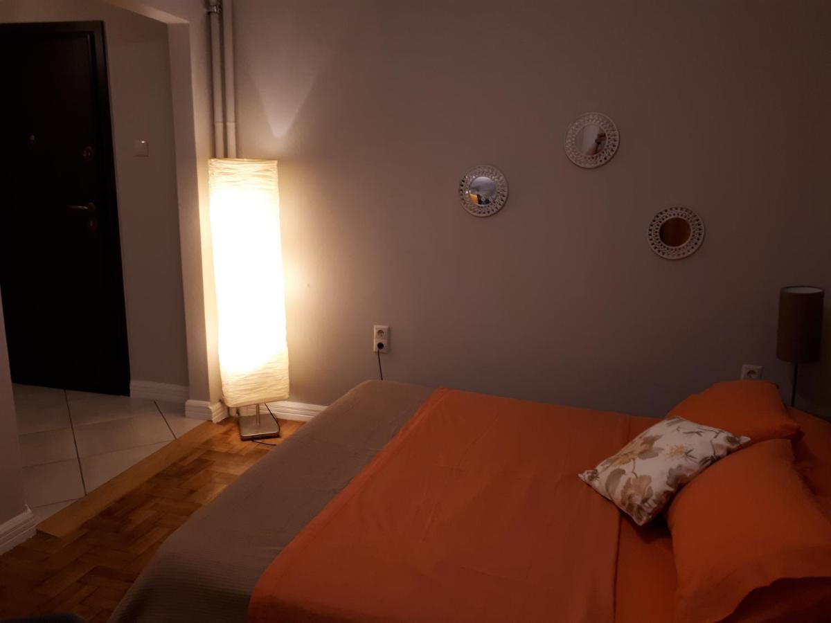 Myron, Athens - Cozy & King-Size Bed