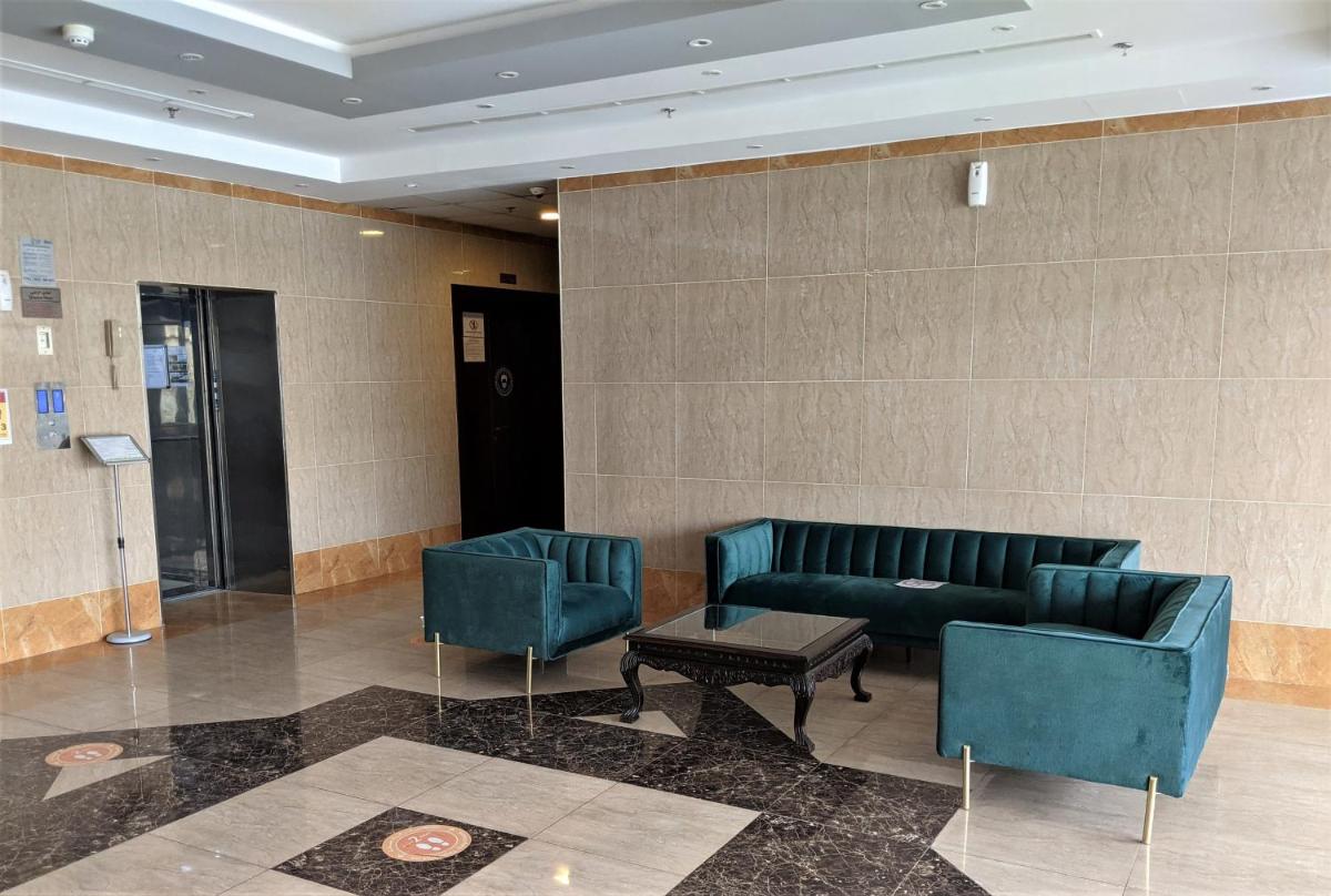 Fully Furnished Studio with Golf views and Gym