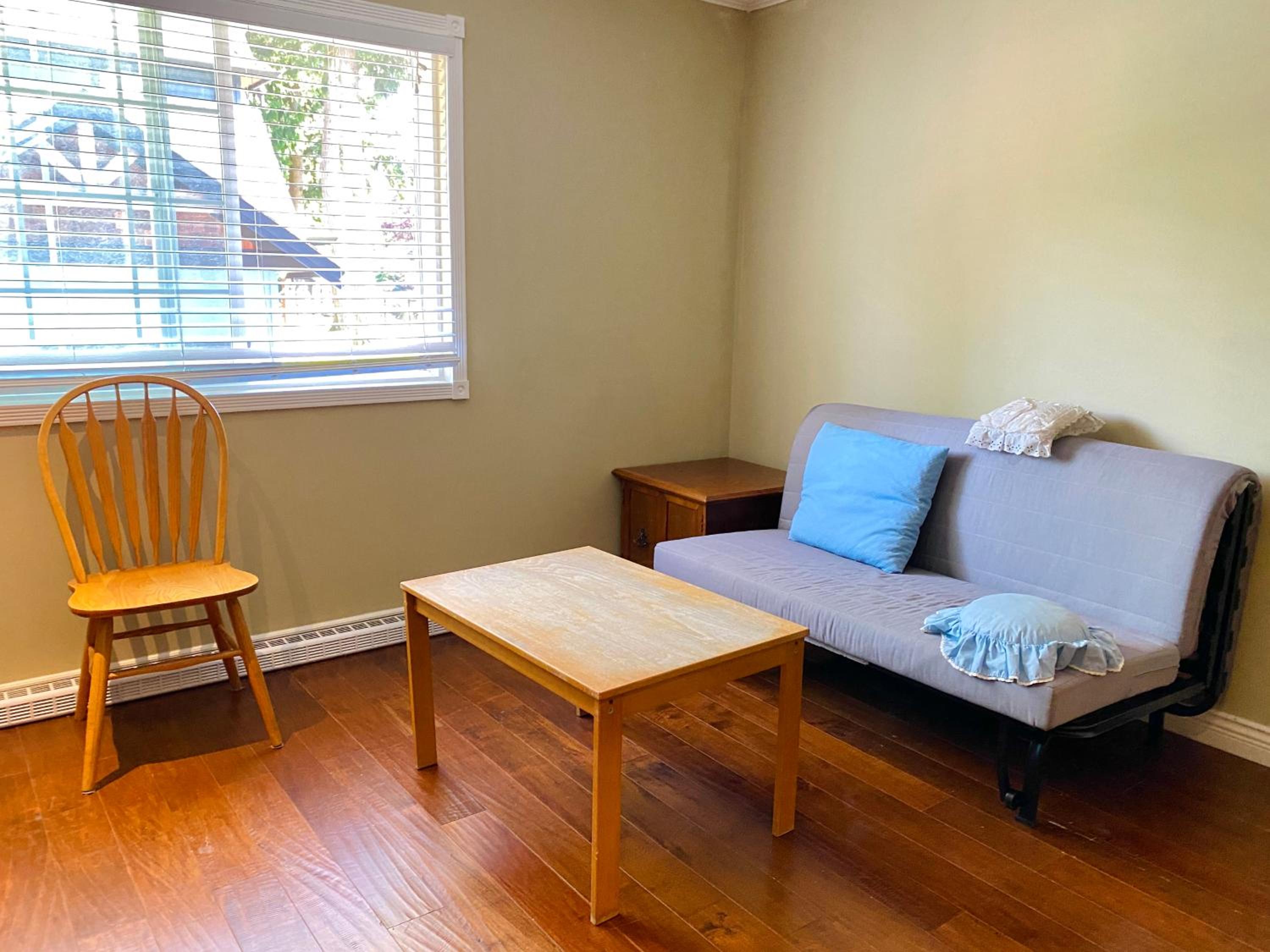 Crescent Park King bedroom with Large private bathroom