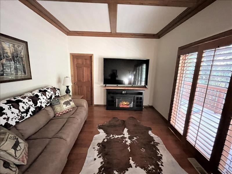 Beautiful Mountain Home home view 3