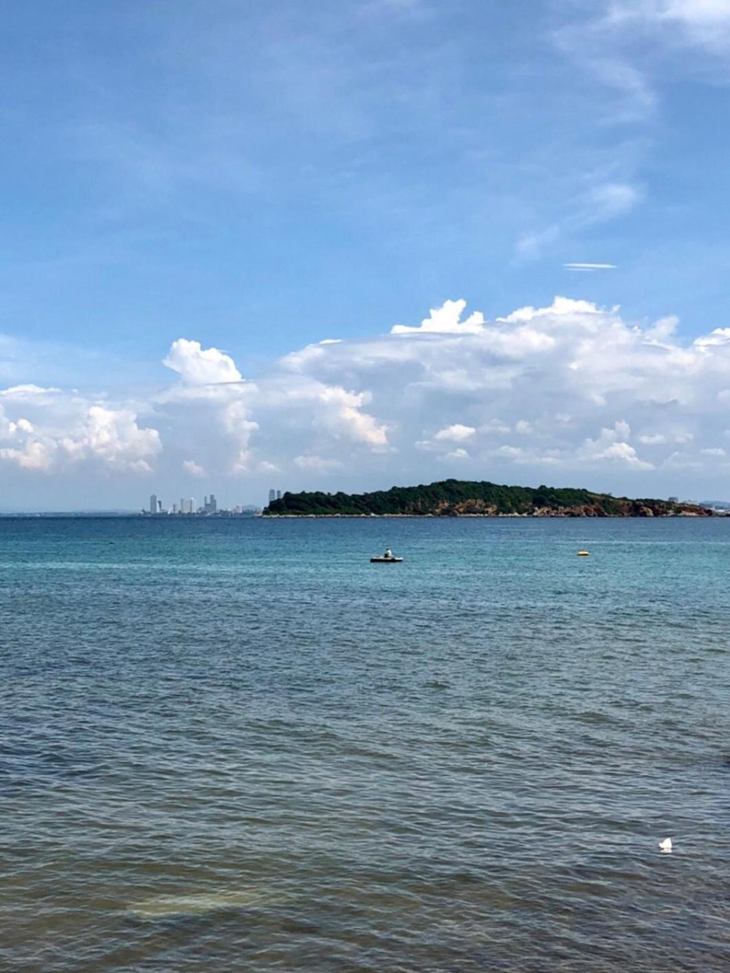 Samanta By The Sea