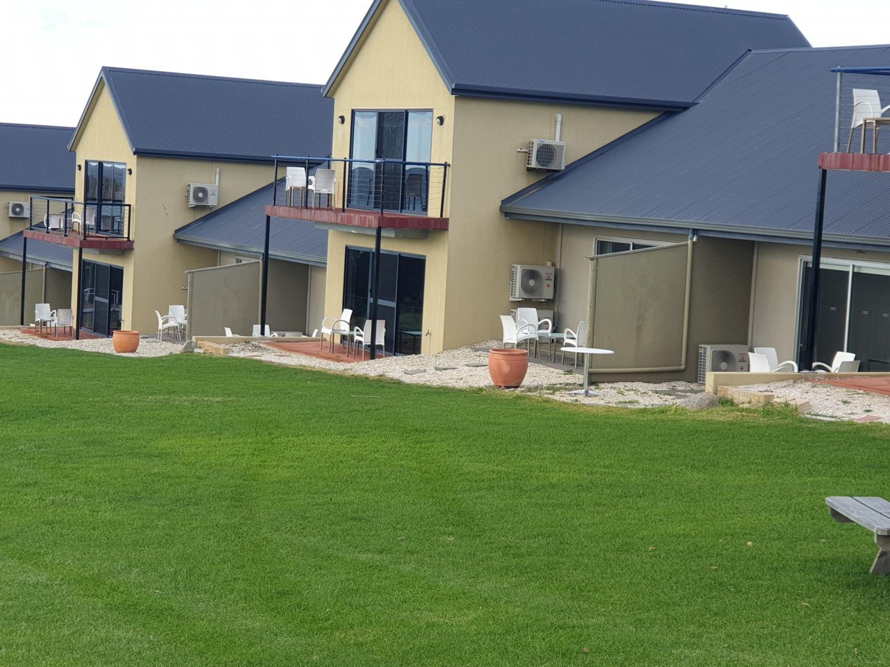 Diamond Island Resort, Restaurant & Bar and Penguin Show
