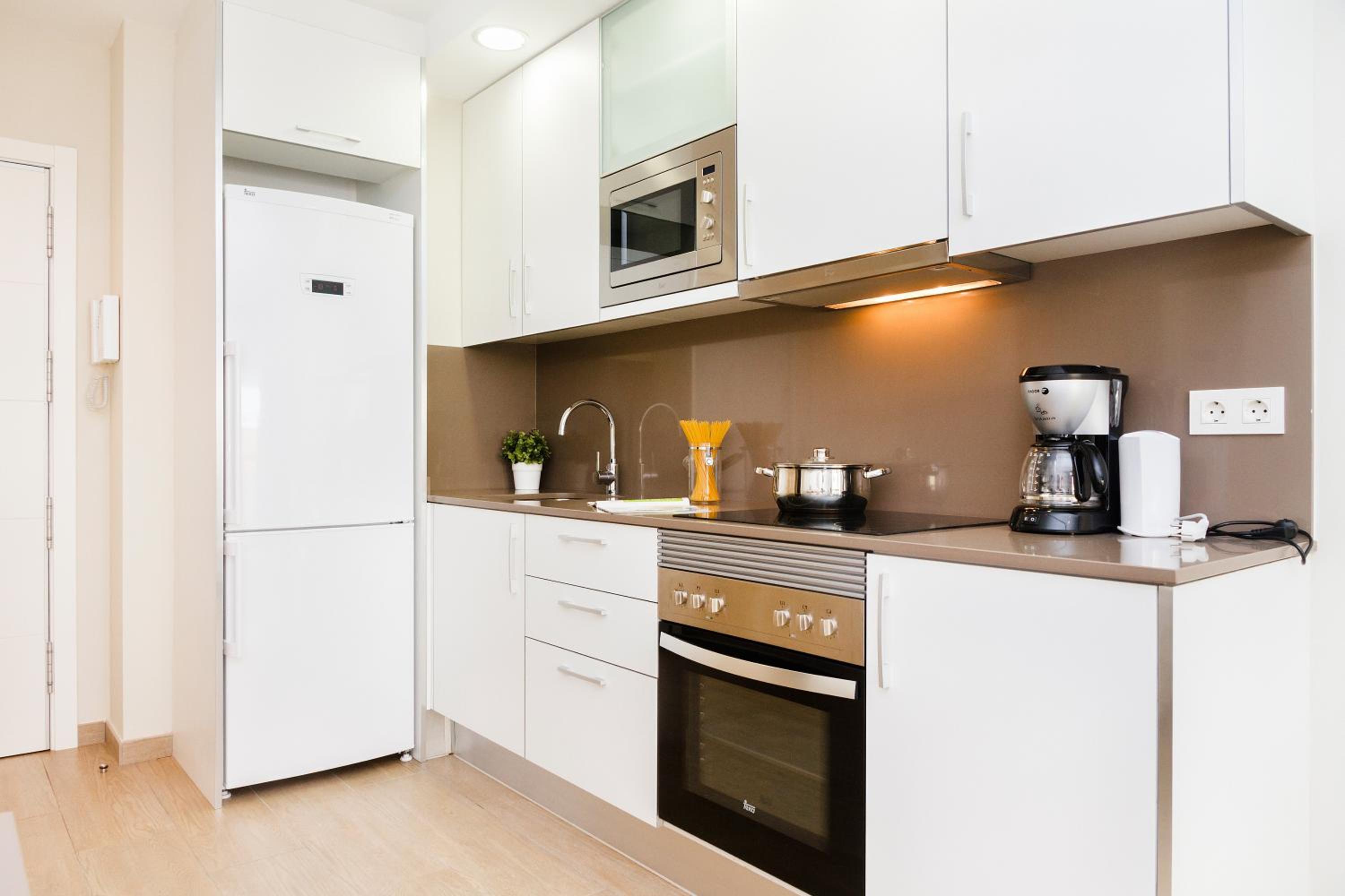 Feelathome Plaza Apartments
