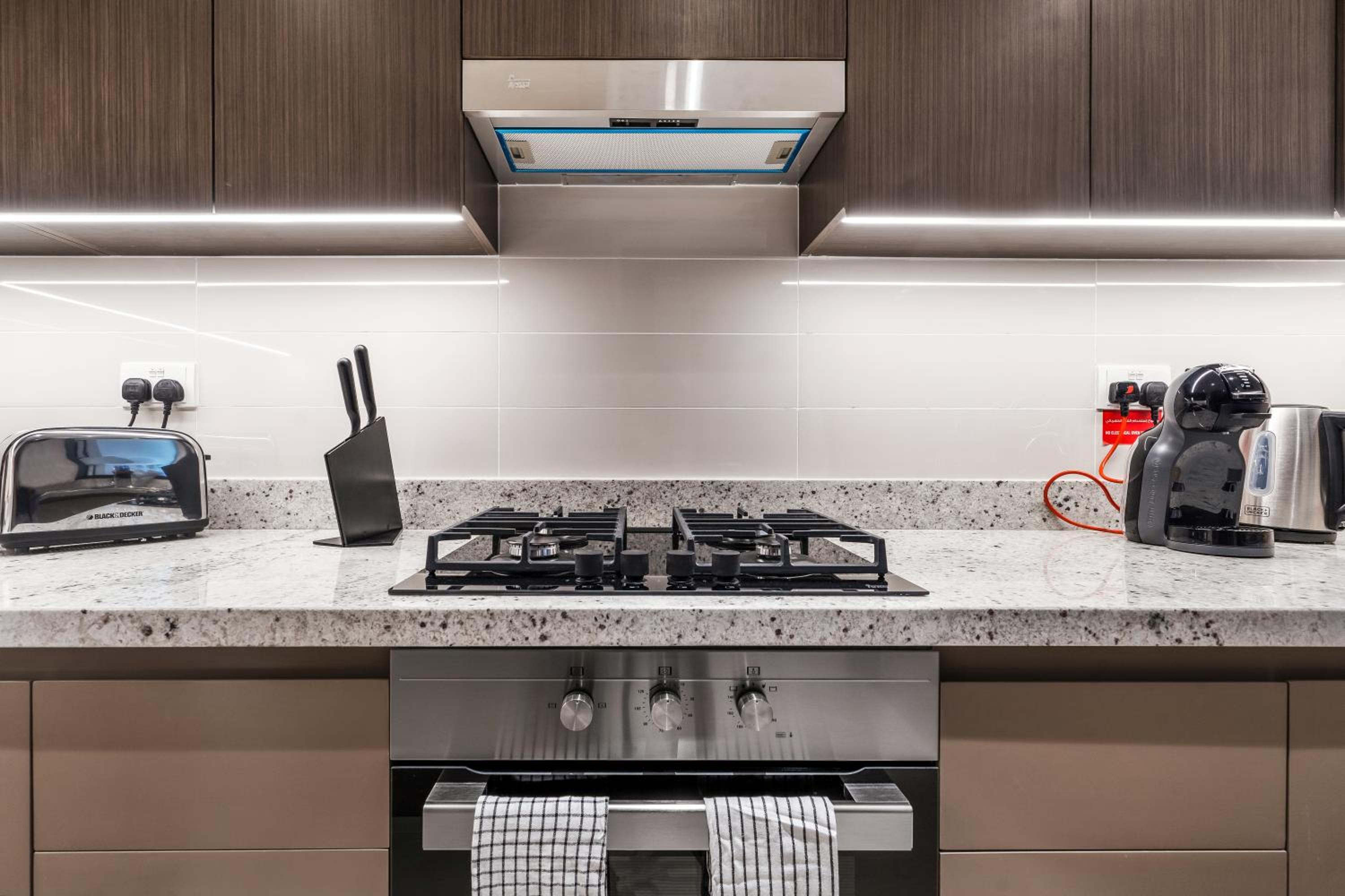 High-End Chic Apartment, Close to Burj Khalifa